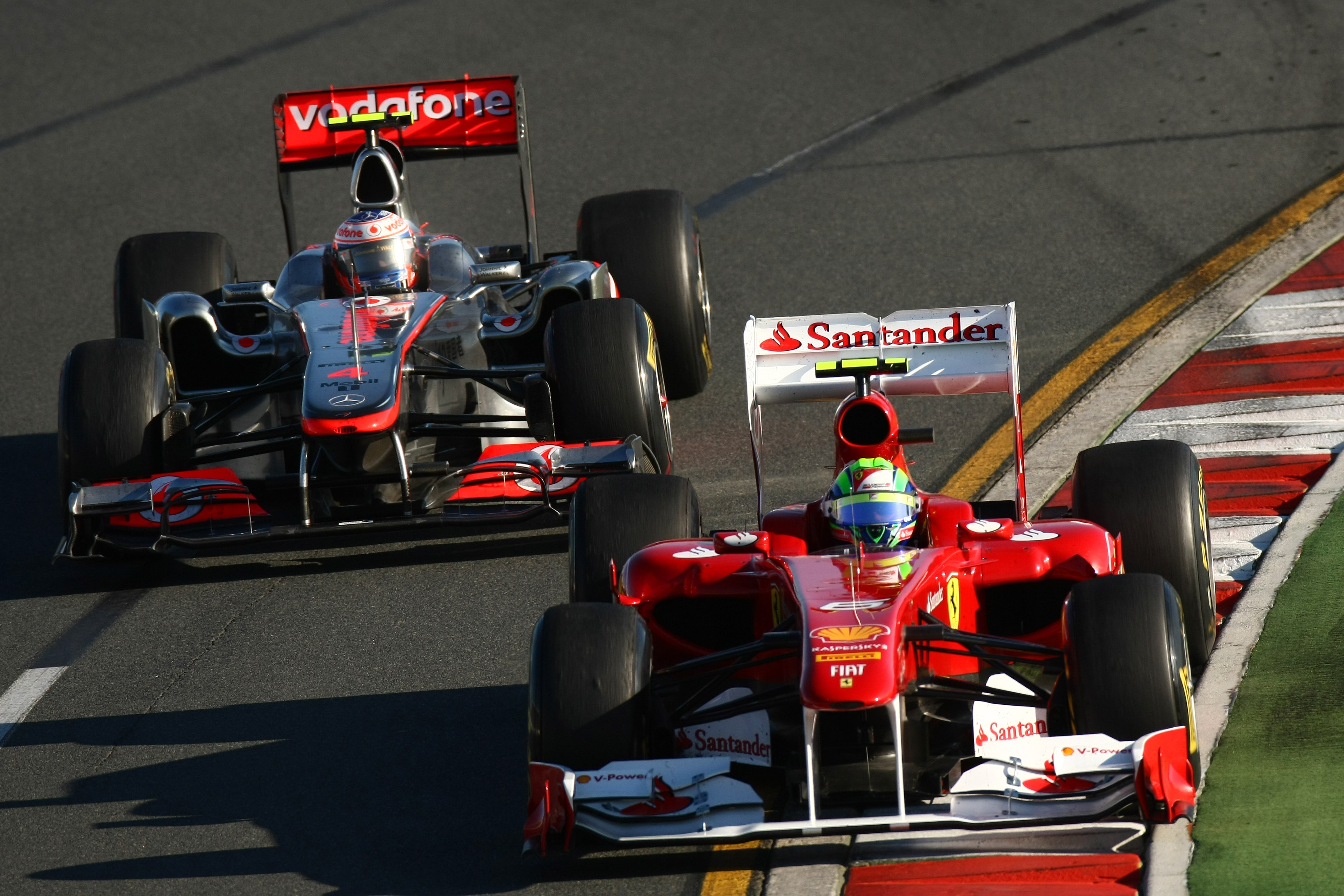 Ferrari en Massa pareren kritiek Button