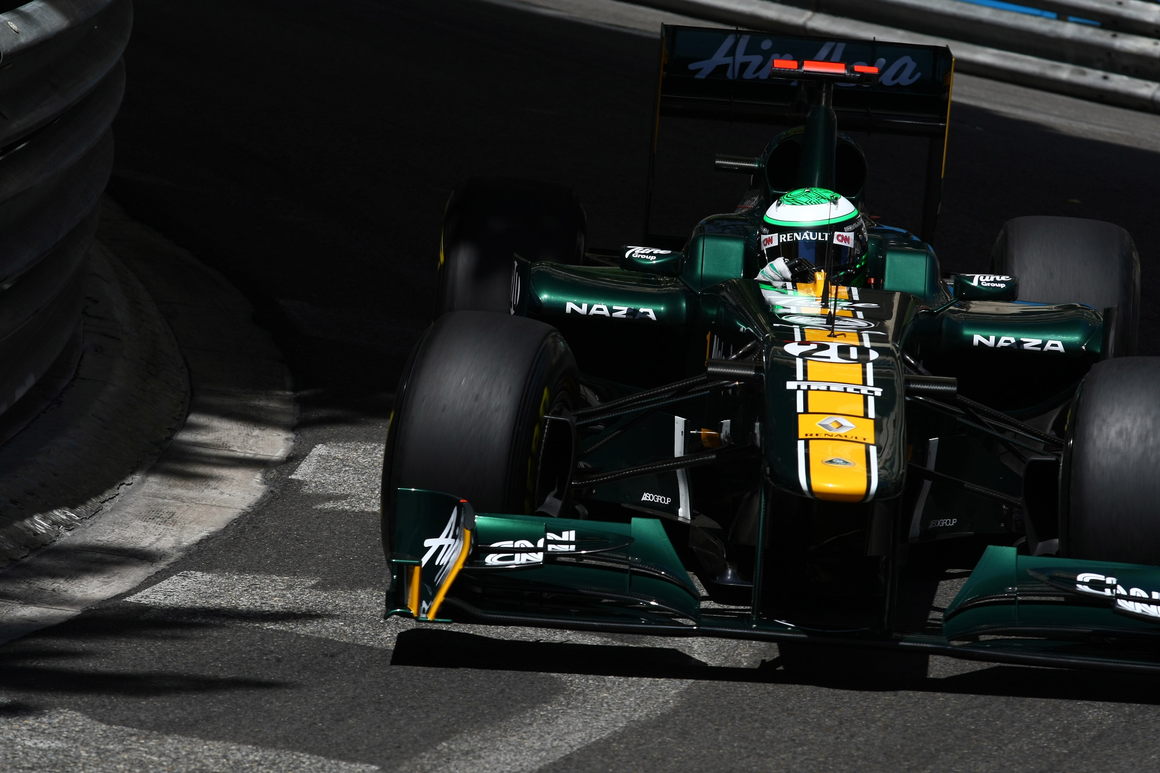 Team Lotus-coureurs weten Q3 niet te ontstijgen