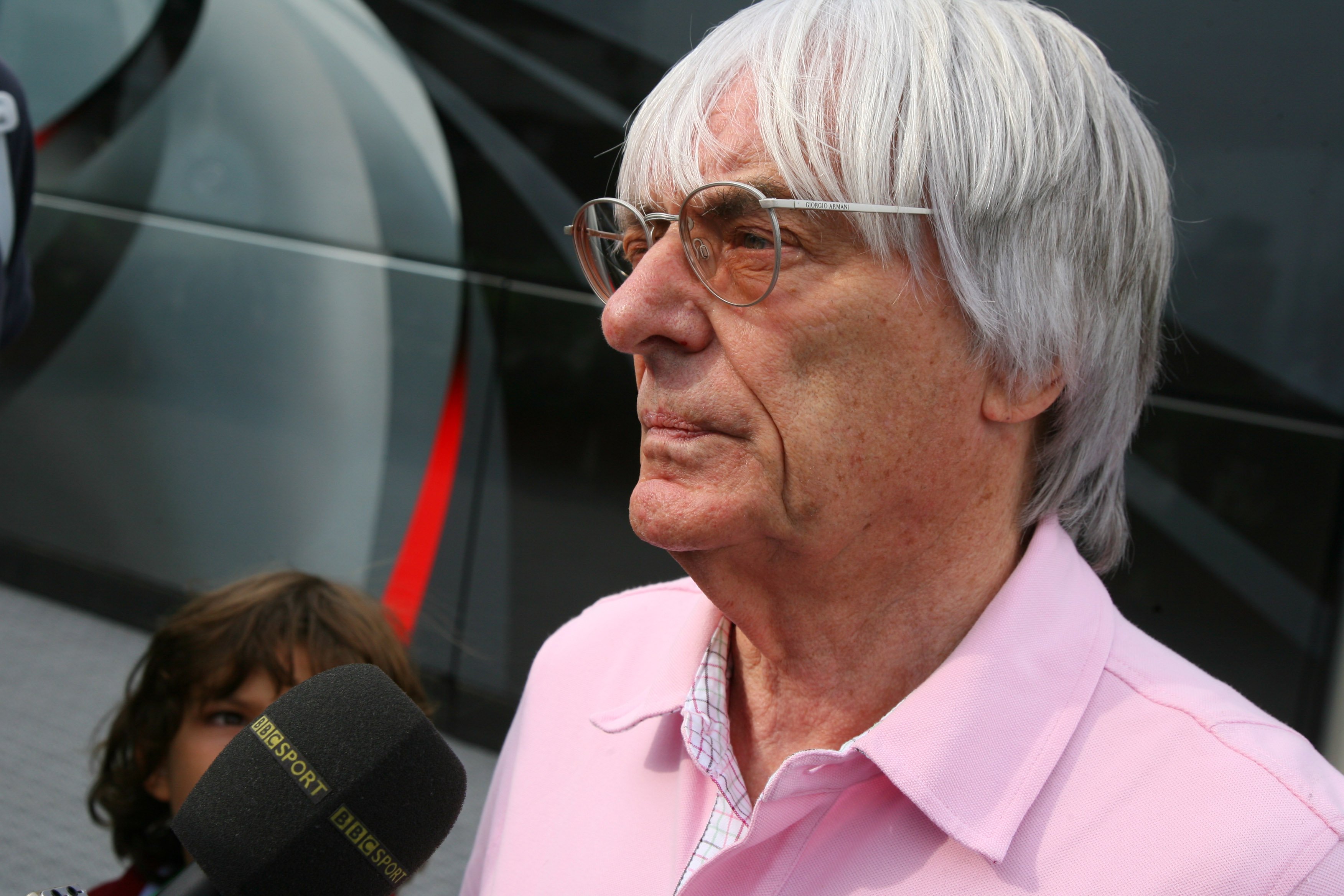 Ecclestone verdedigt voorlopige racekalender voor 2012