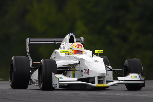 Frijns kampioen in Formule Renault