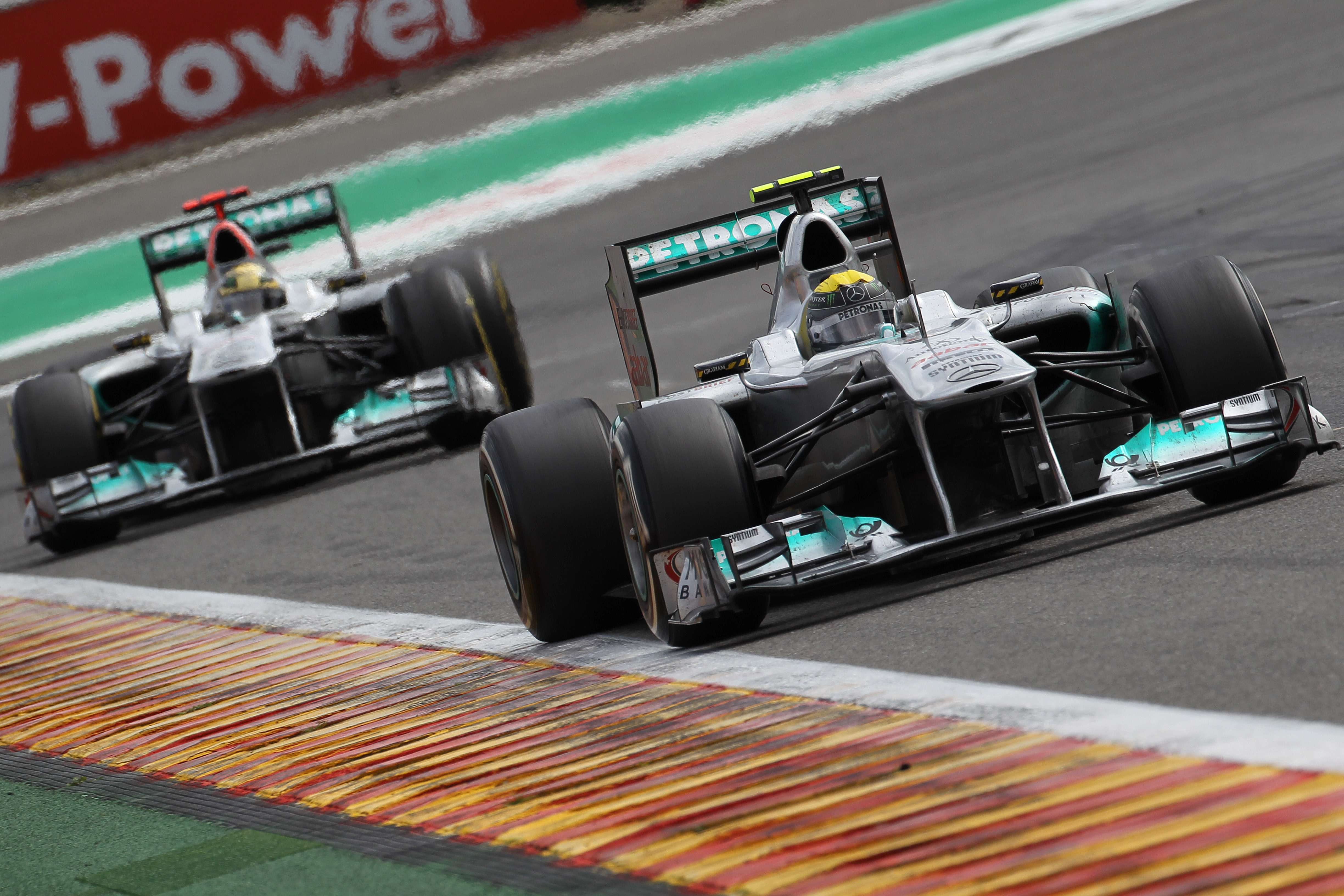 Mercedes gaat in Monza opnieuw voor hoogst haalbare