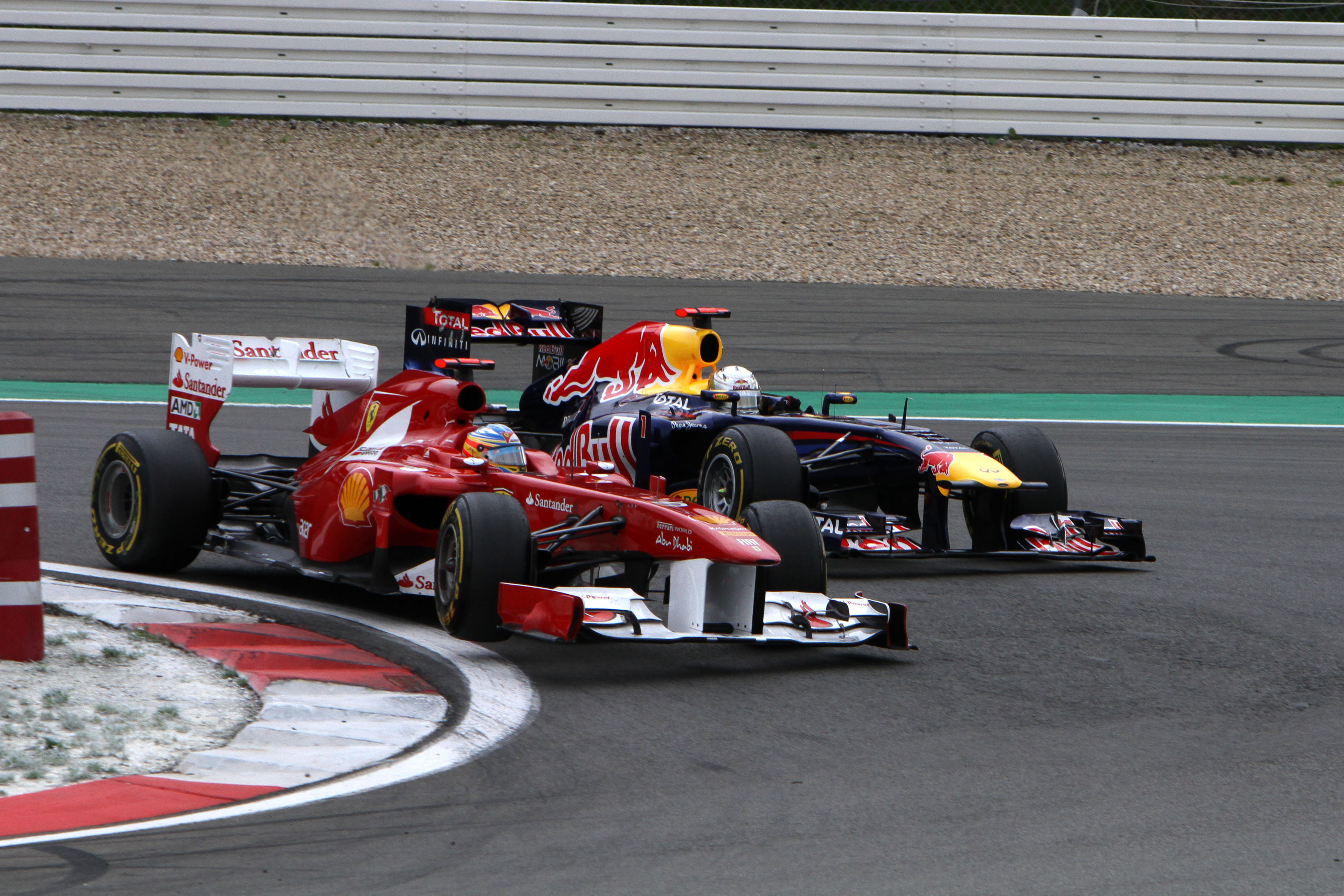 Alonso: ‘Vettel is een groot kampioen’