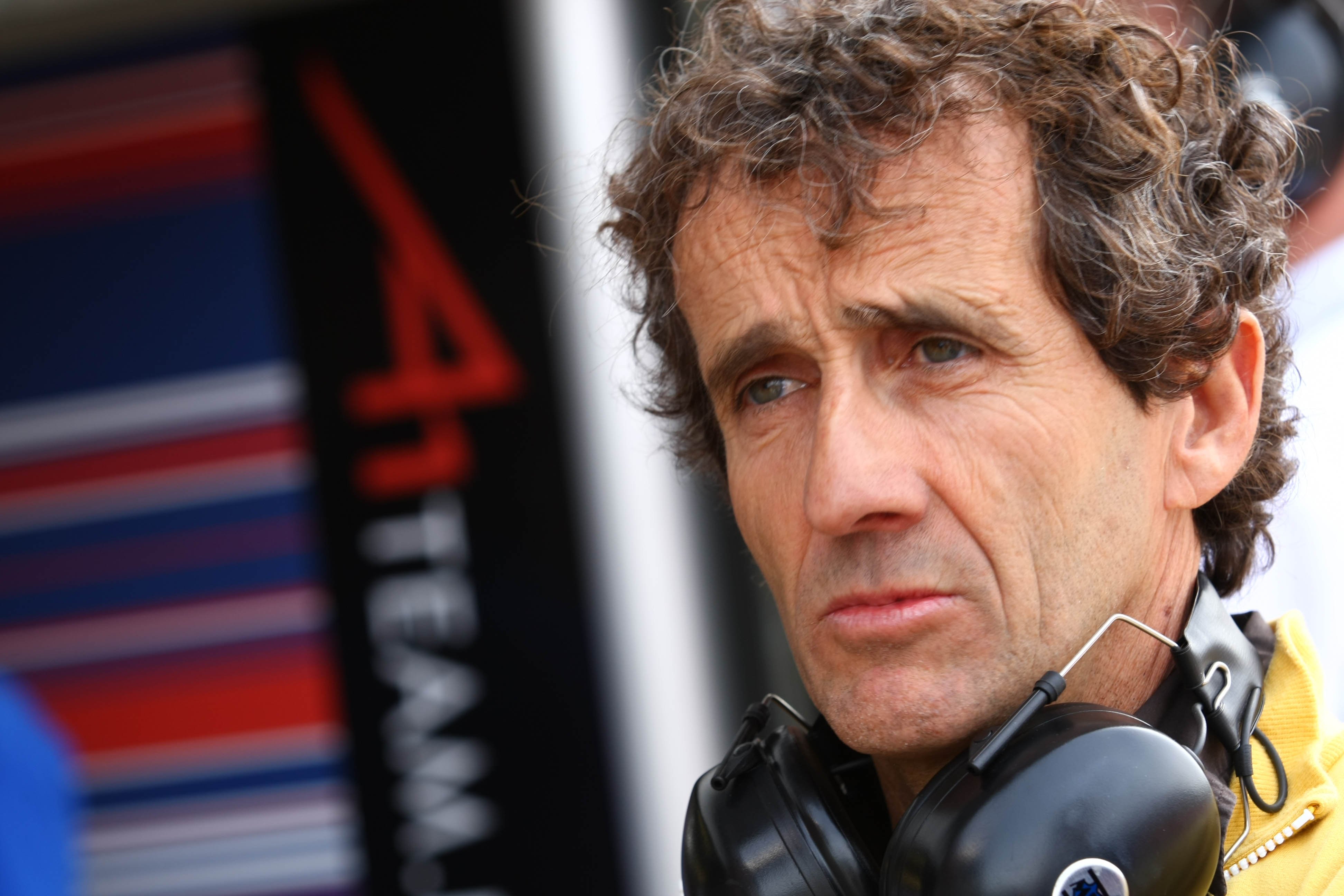 Prost: ‘Coureurs zien het gevaar niet meer’