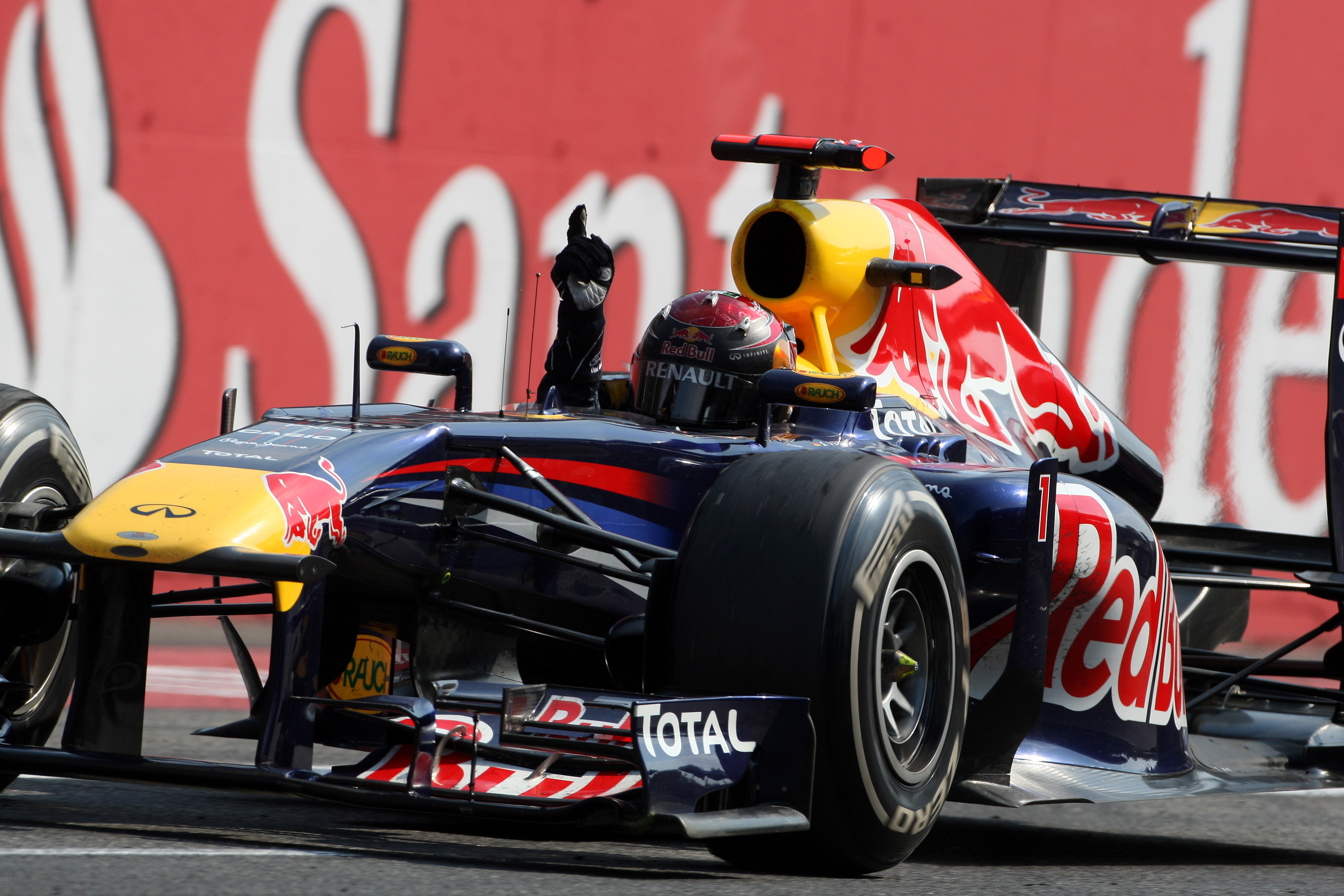 Horner: ‘Red Bull blijft gewoon aanvallen’