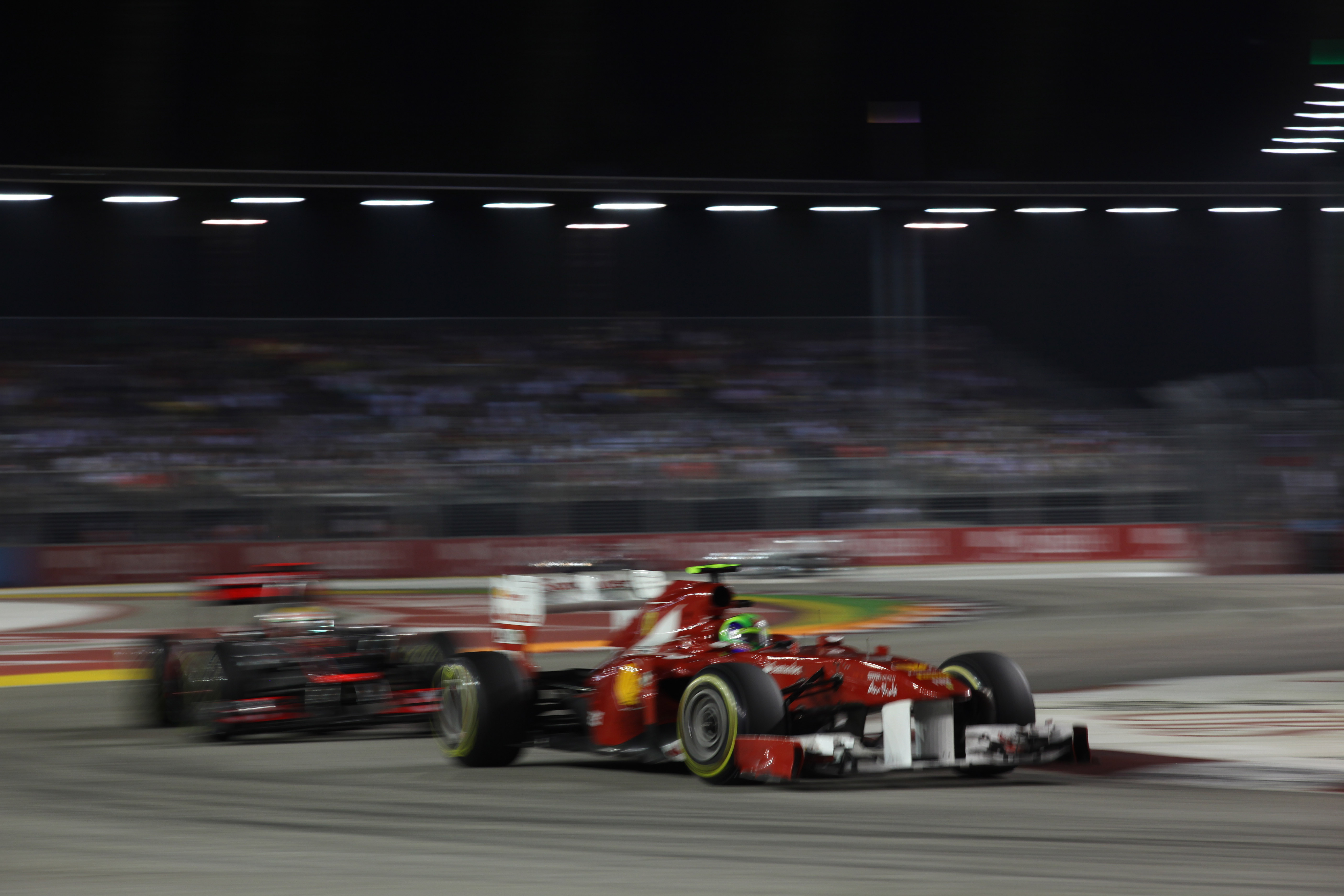 Ferrari wilde Hamiltons race zoveel mogelijk verpesten