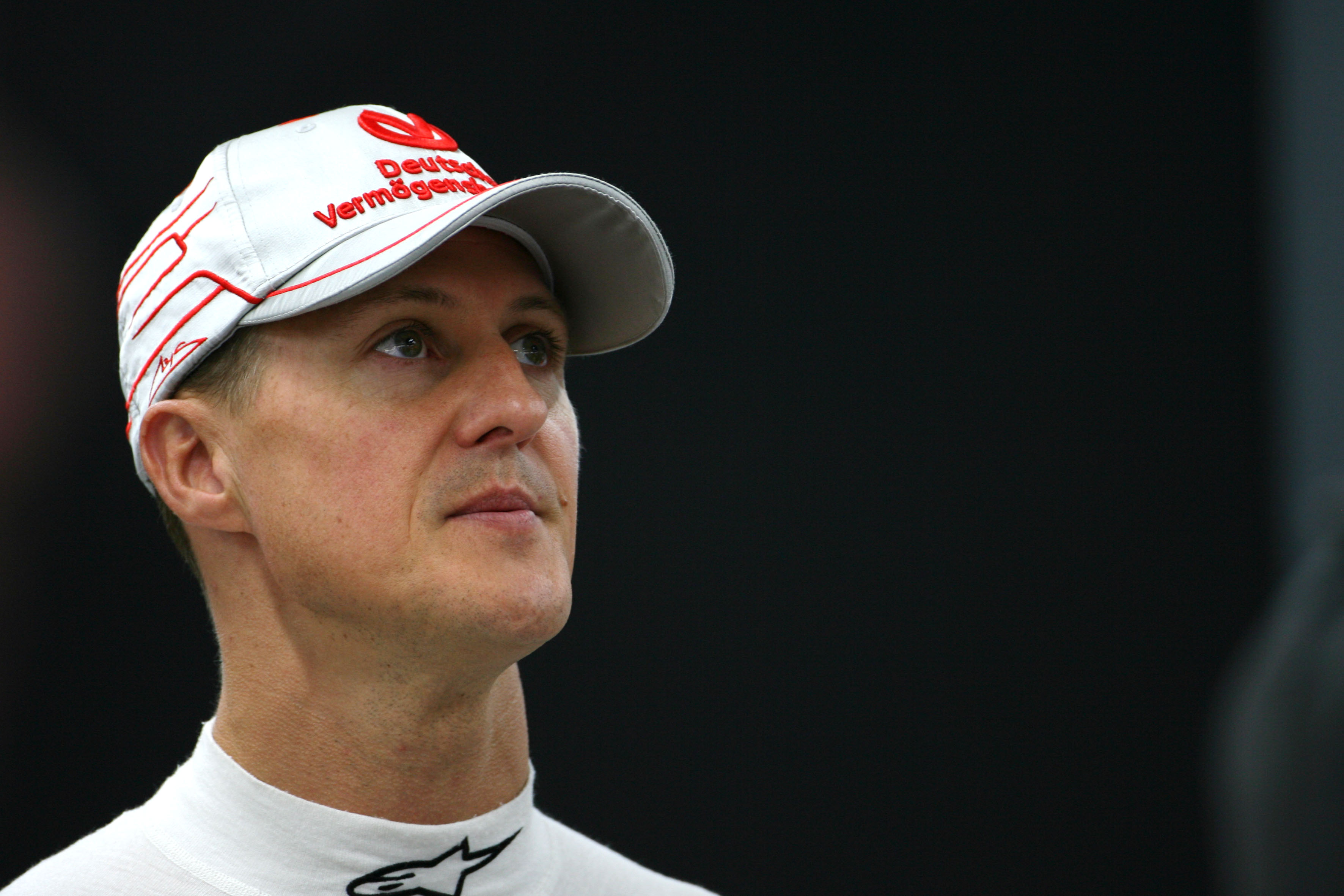 Schumacher kan weinig met regenachtige openingsdag