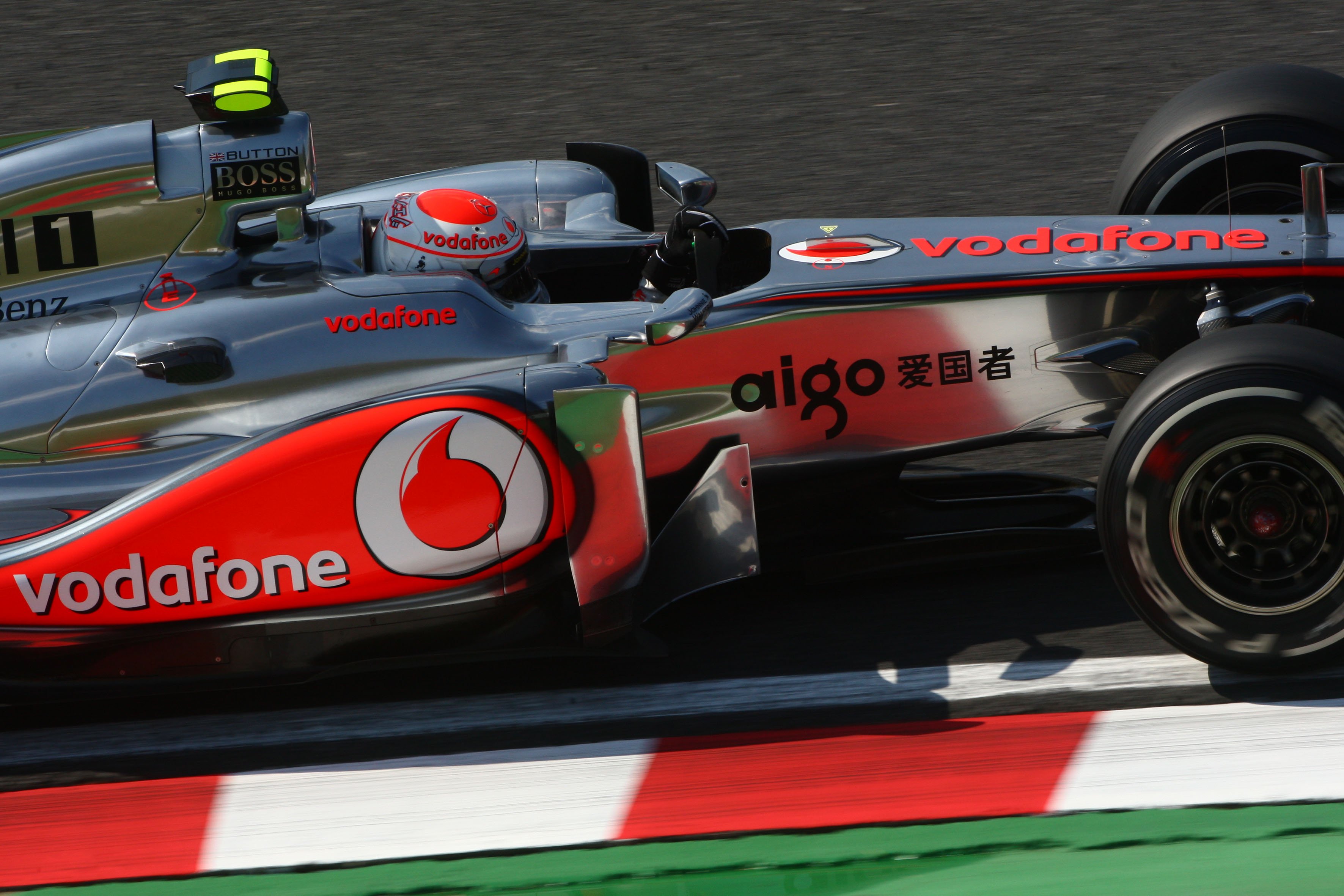 VT1: Button opent als snelste op Suzuka