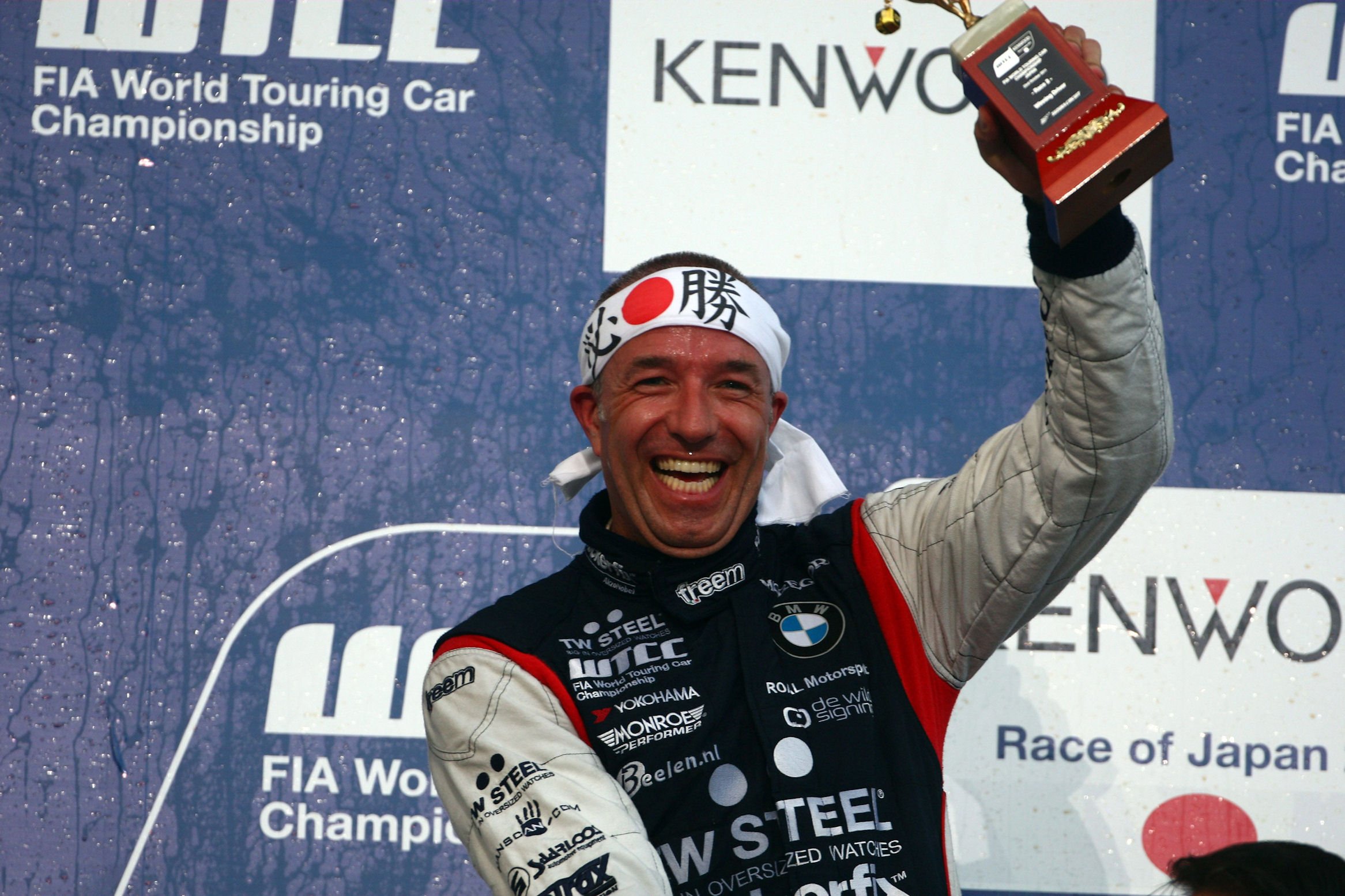 Coronel wint WTCC-race in Japan