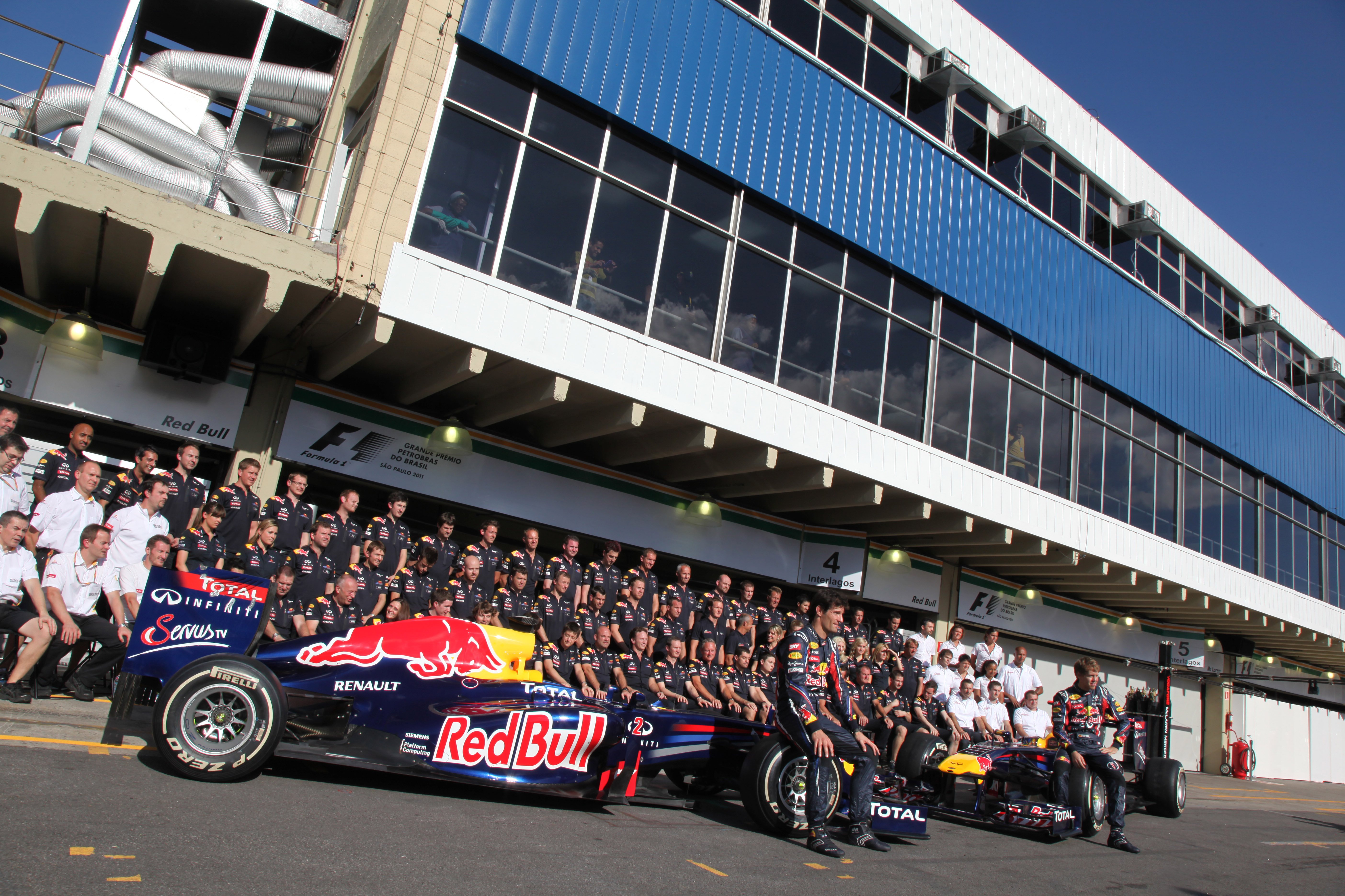 Interlagos overweegt pits te verplaatsen