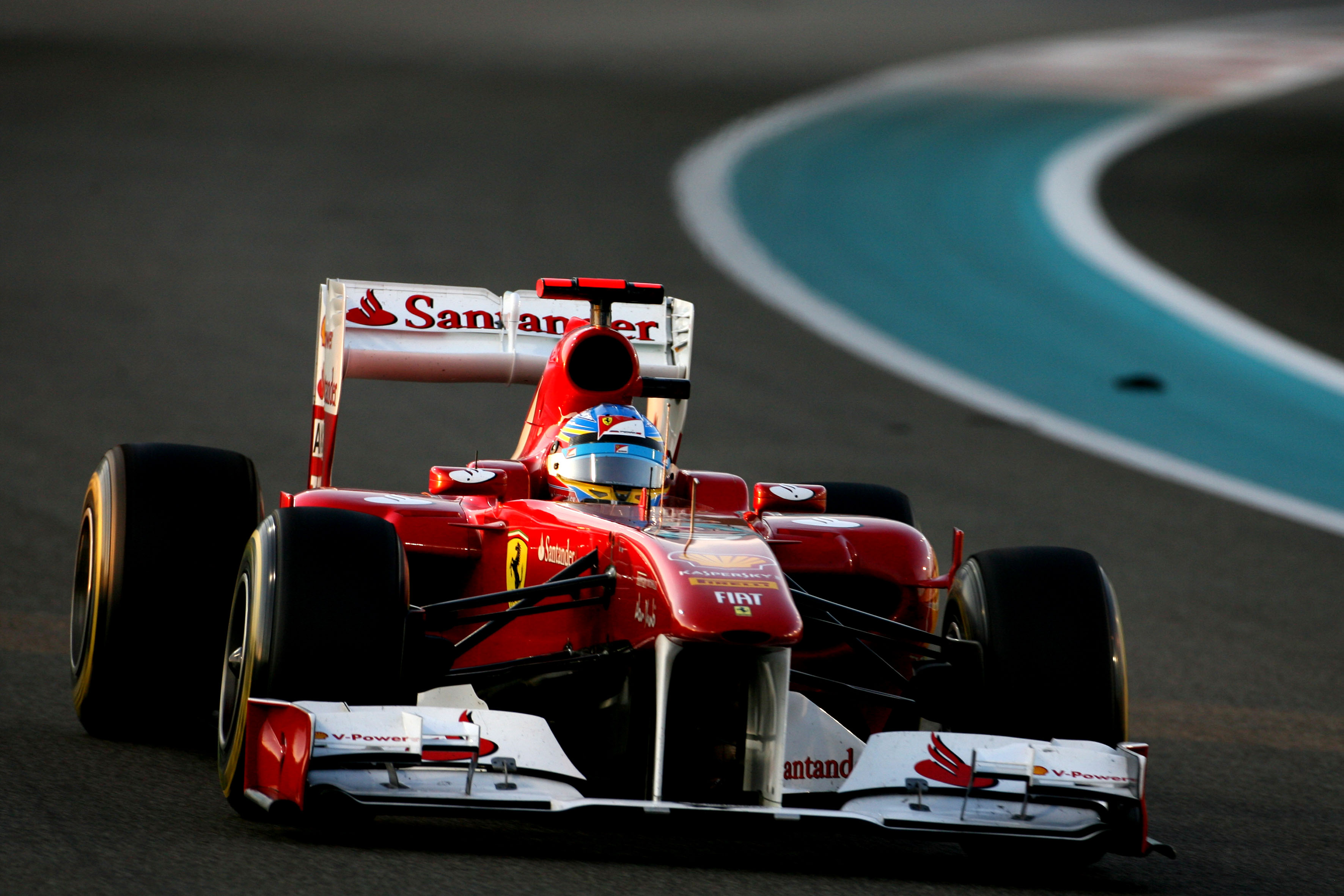 Ferrari stoort zich nog steeds aan testverbod
