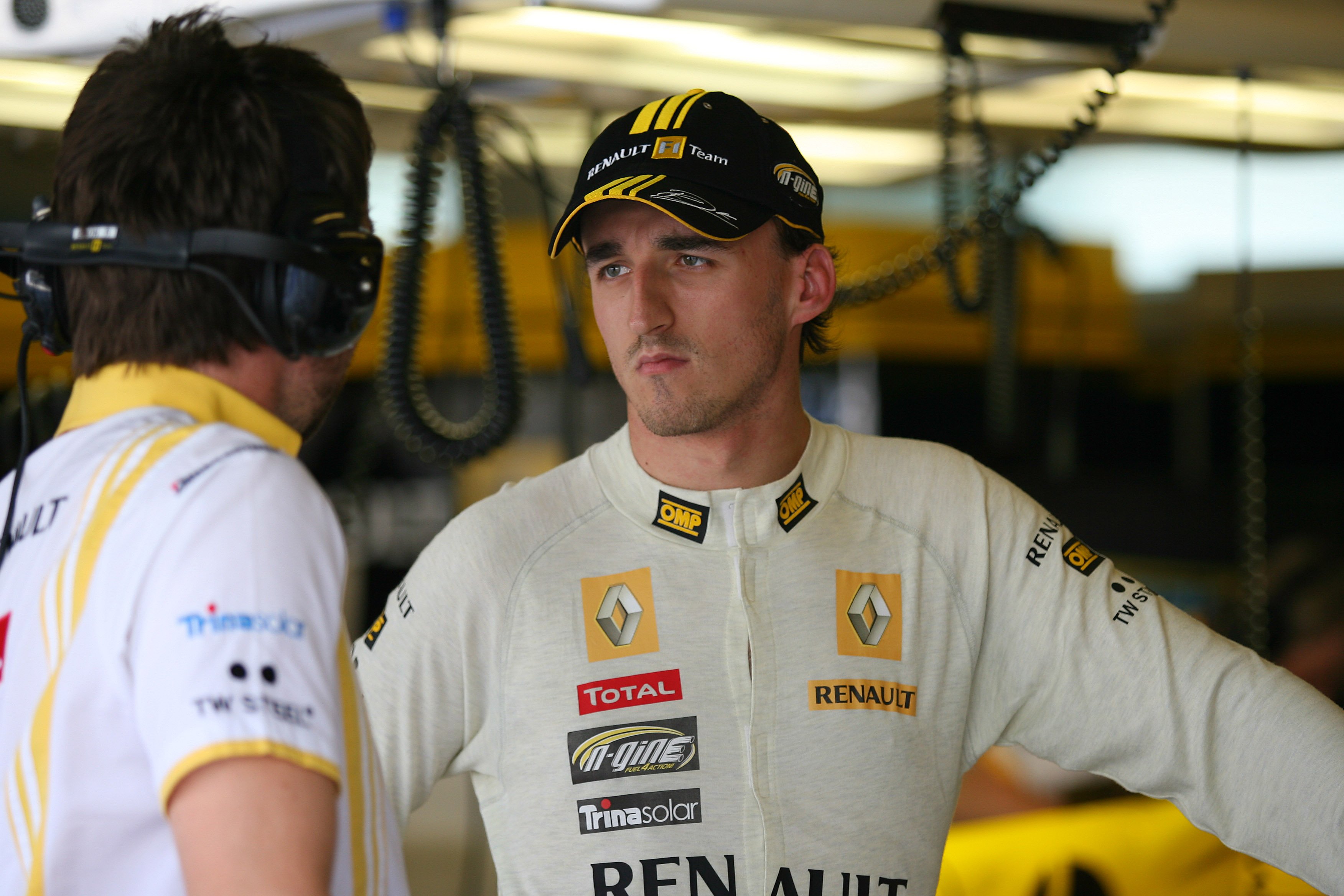 Kubica breekt been bij val