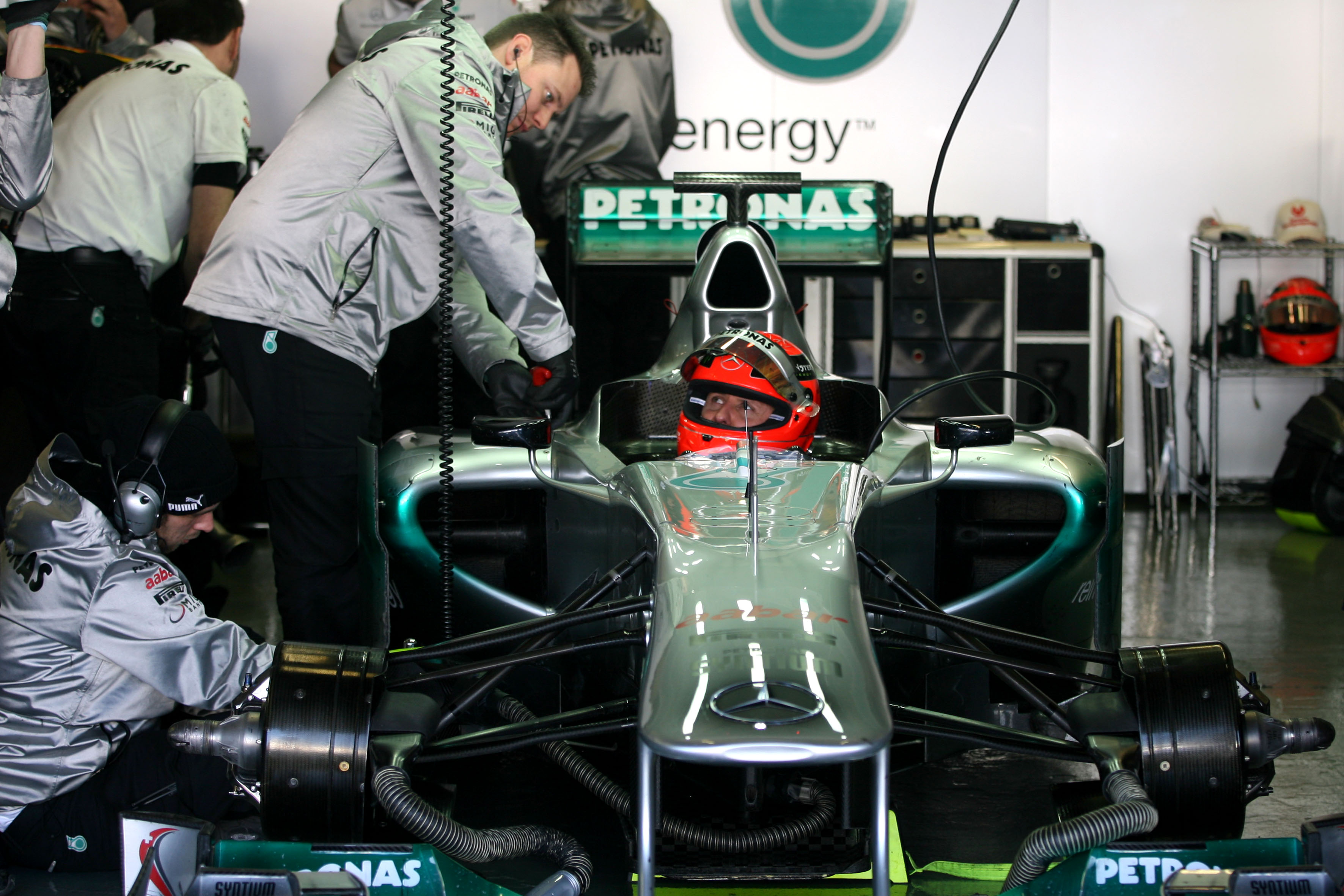 Schumacher wacht geduldig op nieuwe Mercedes