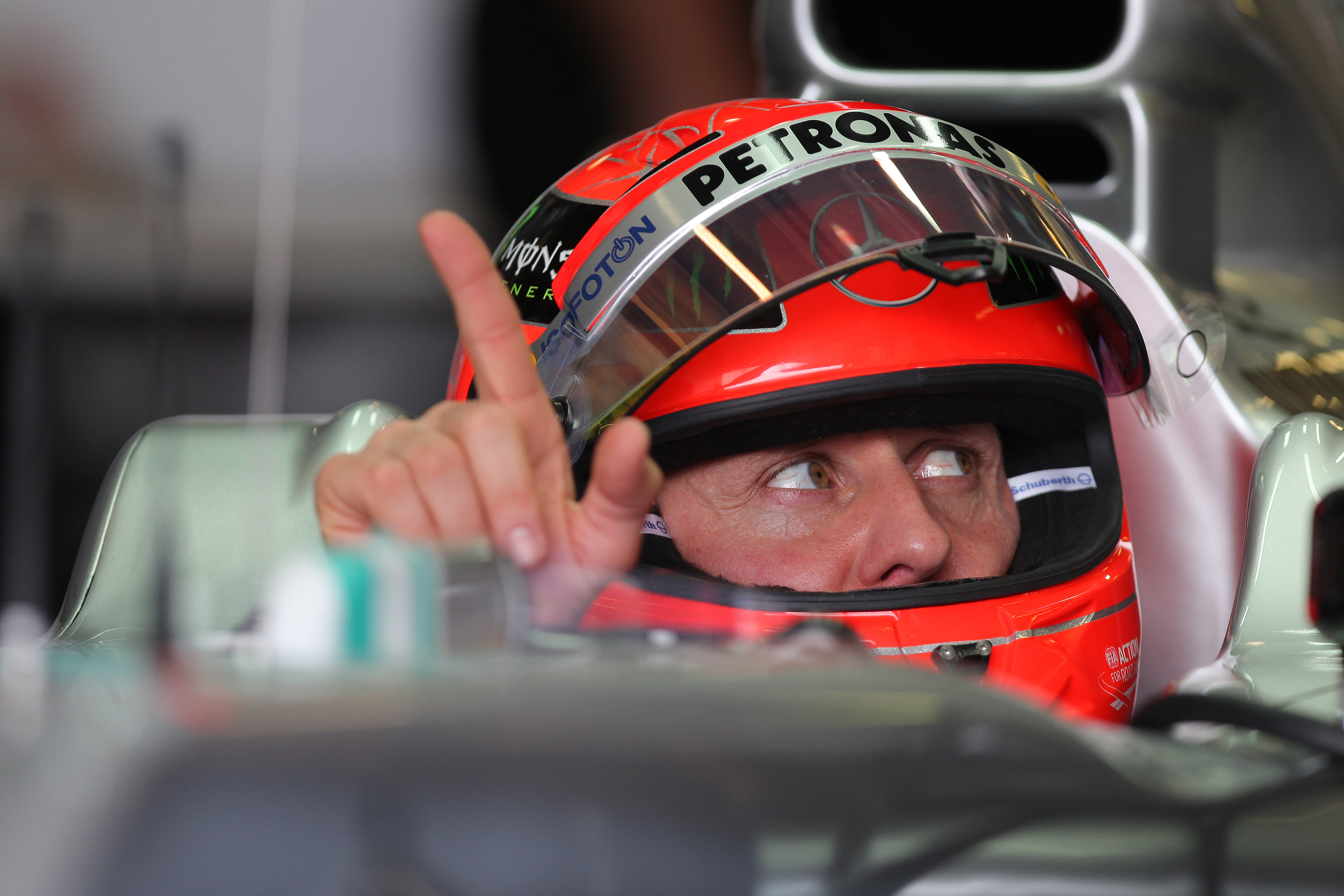VT2: Schumacher verrast met eerste plek