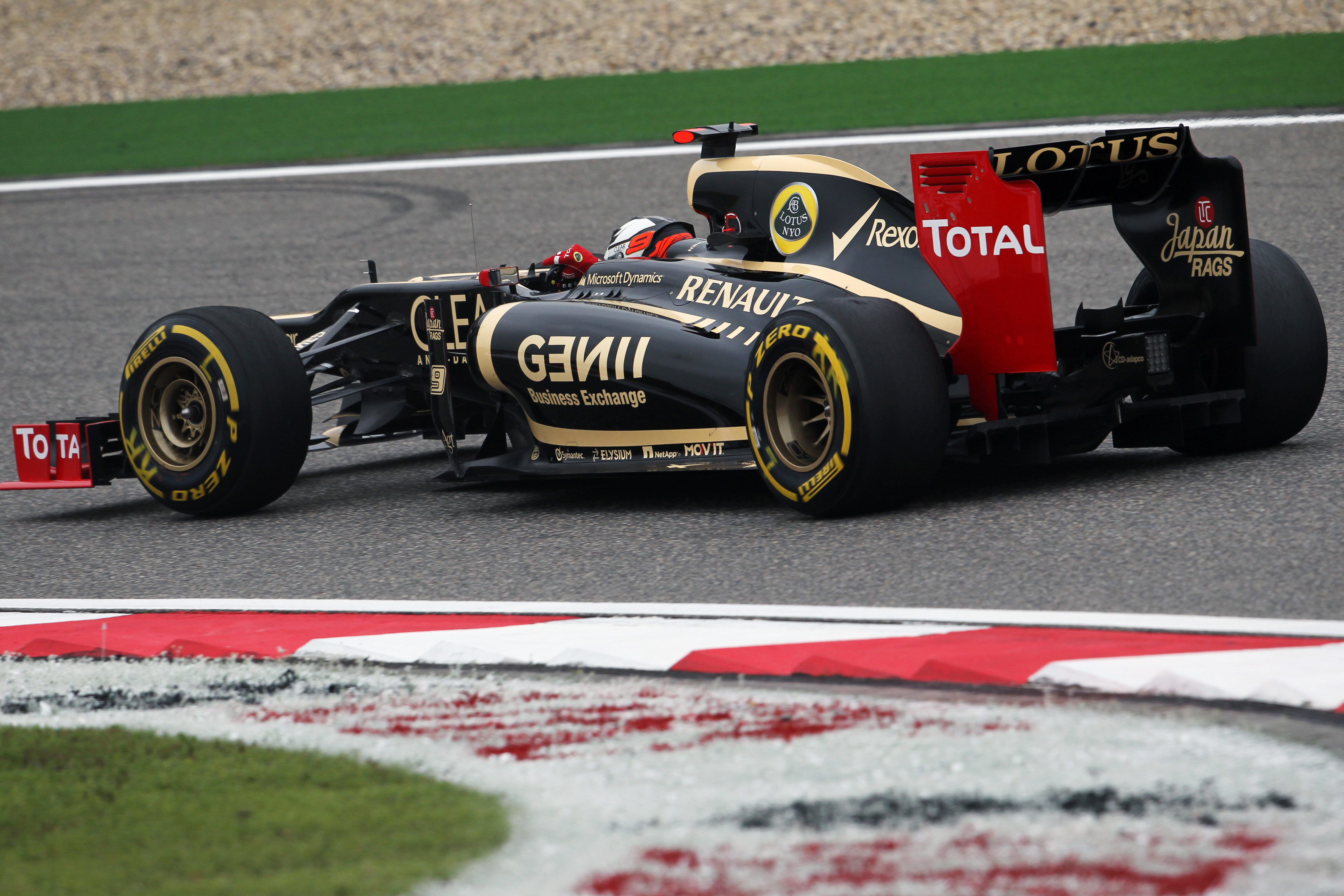Räikkönen baalt van snelheid Lotus