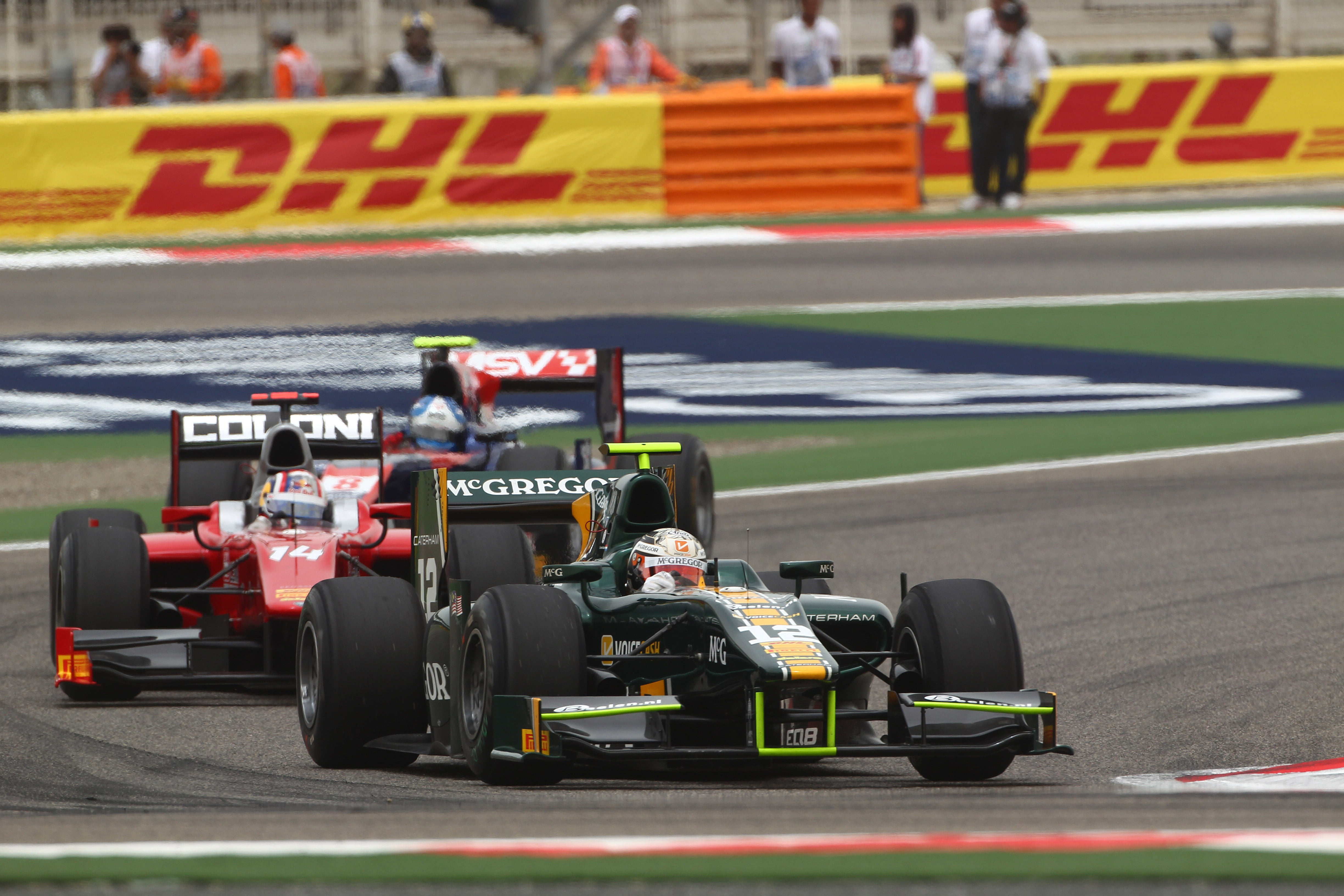 Van der Garde pakt poleposition in Bahrein