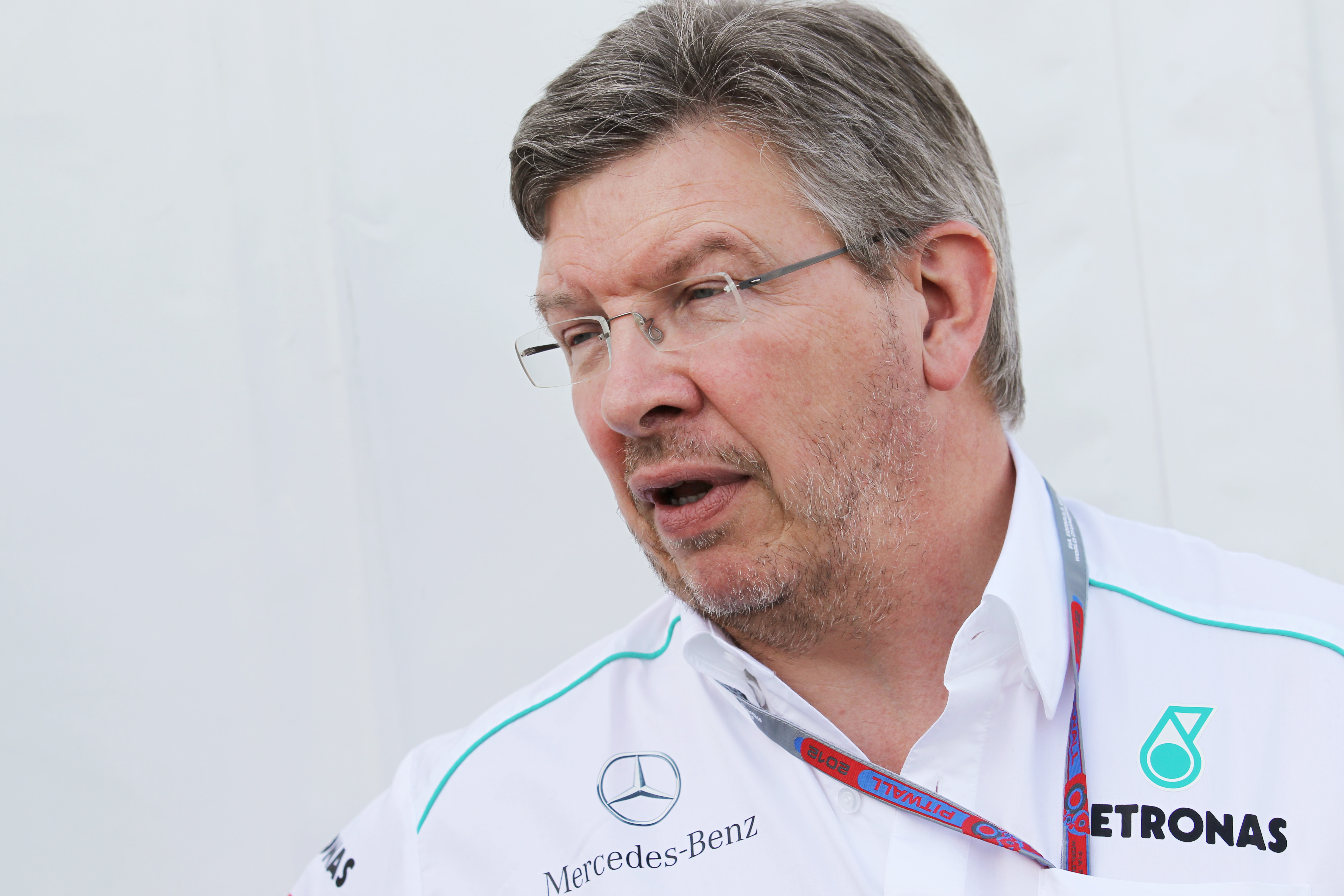 Brawn: ‘Mercedes mag niet meer verzaken’