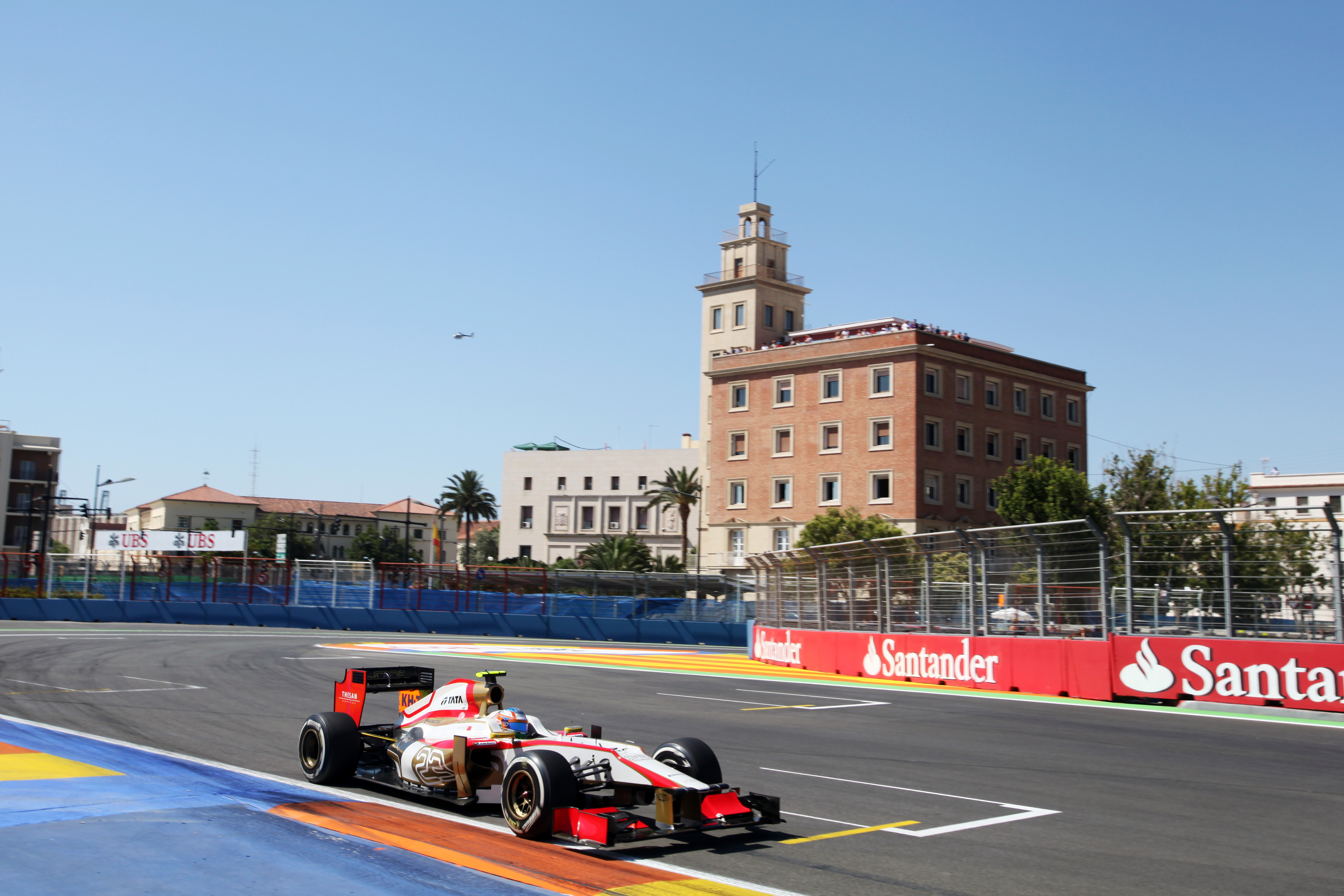 HRT-duo blijft rivalen van Marussia voor
