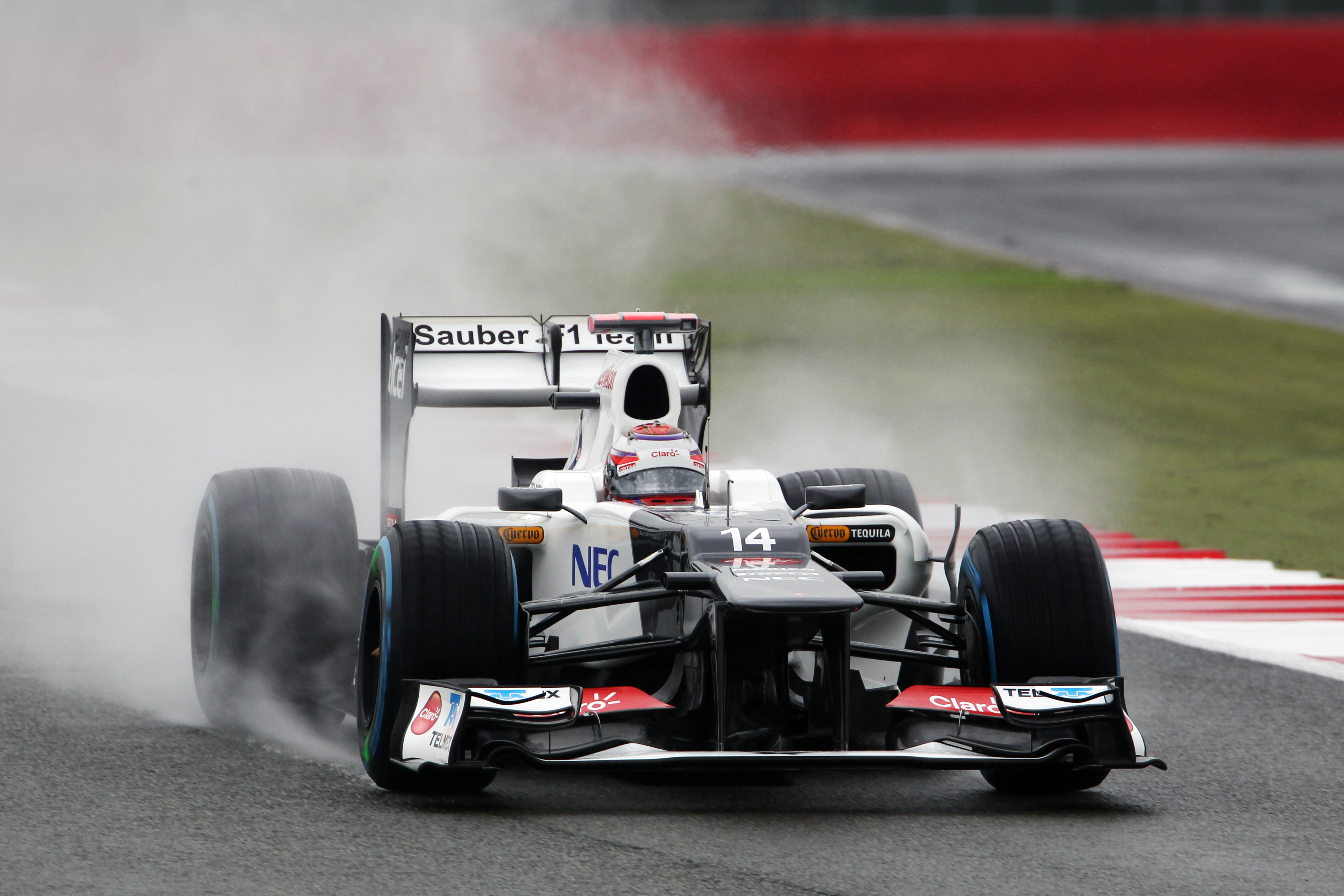 Ook in de regen komt de Sauber uit de verf