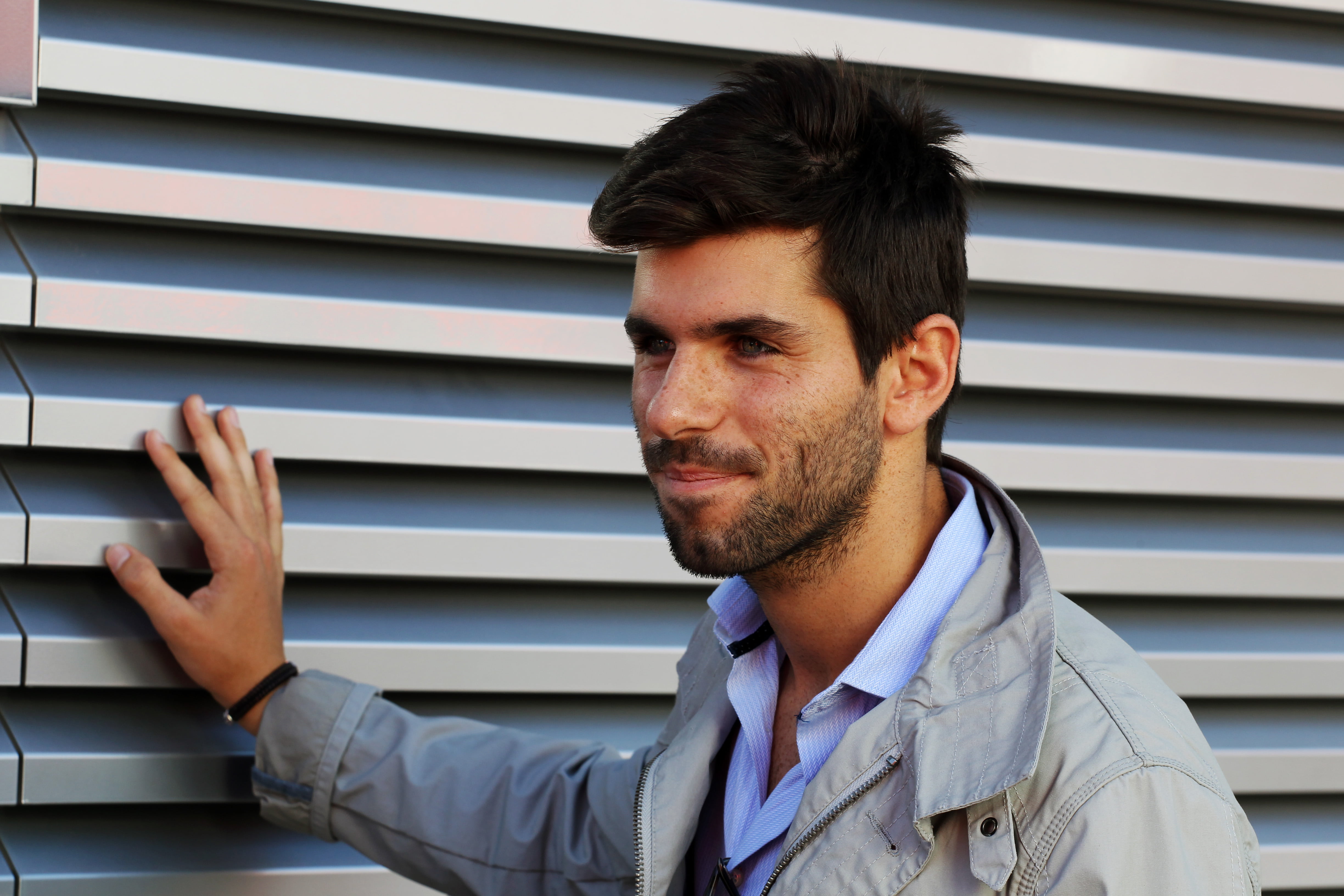 ‘Alguersuari spreekt met drie teams’