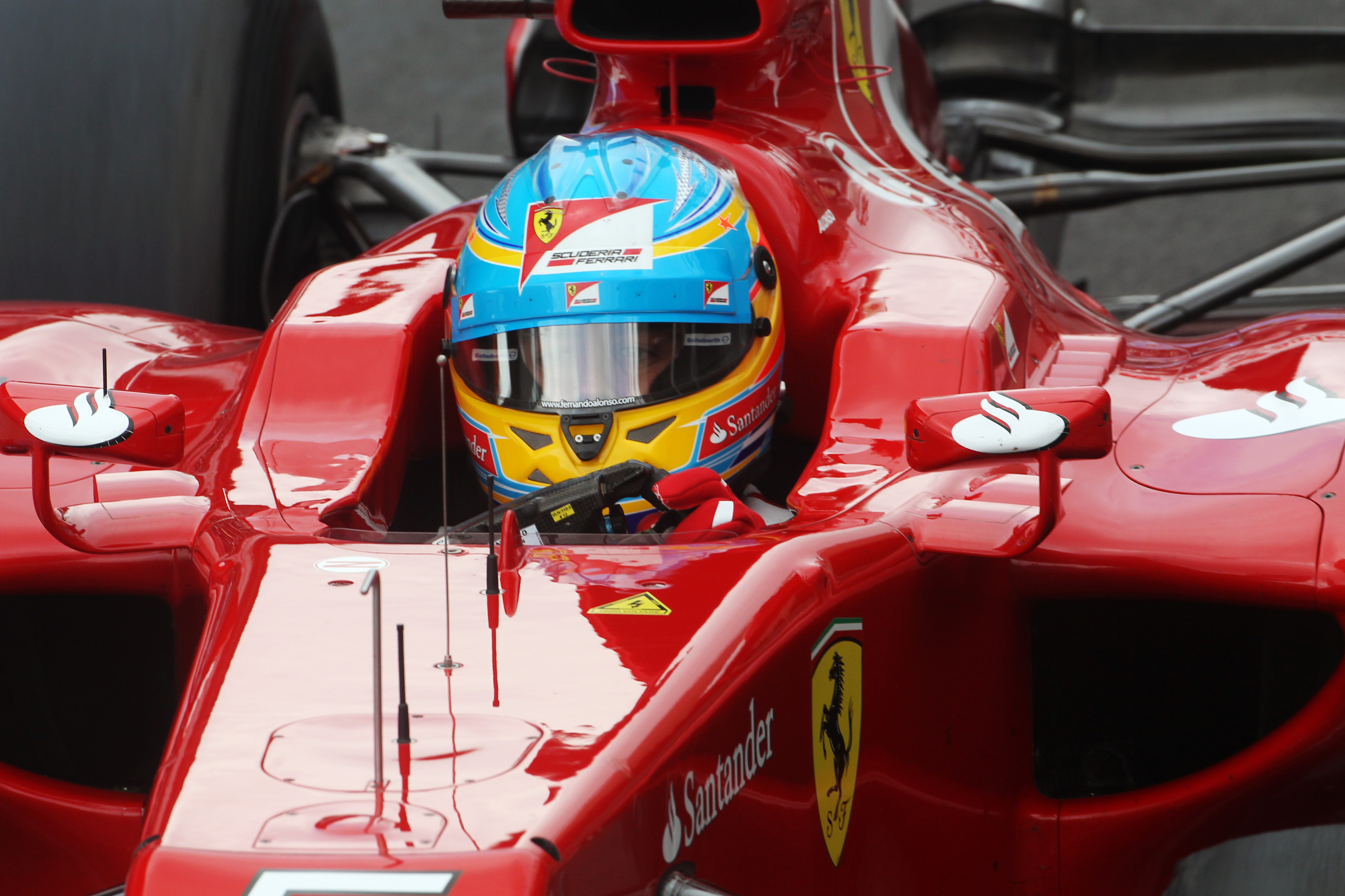 Kwalificatie: Alonso pakt pole in Silverstone