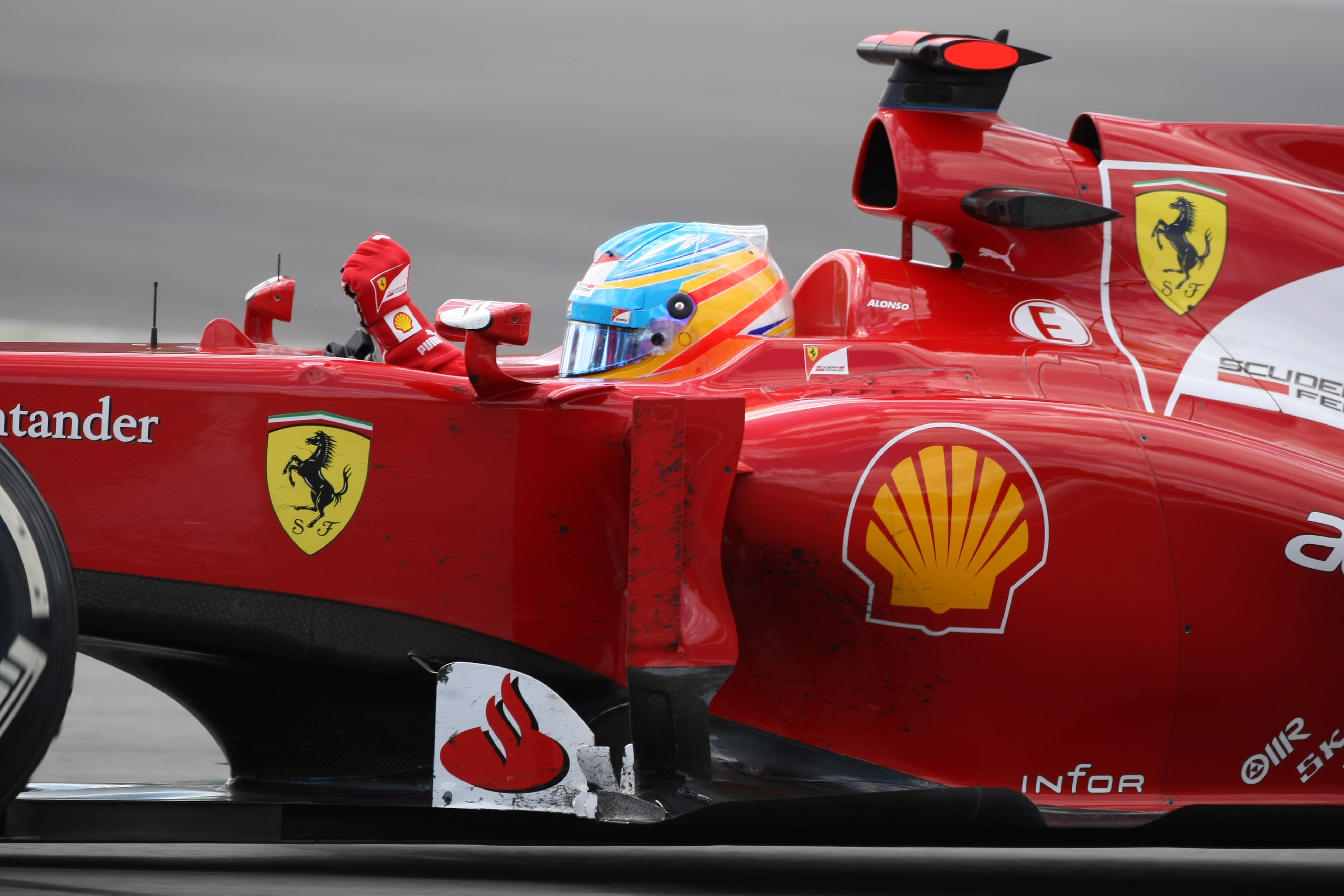 Race: Alonso houdt hoofd ook op het droge koel