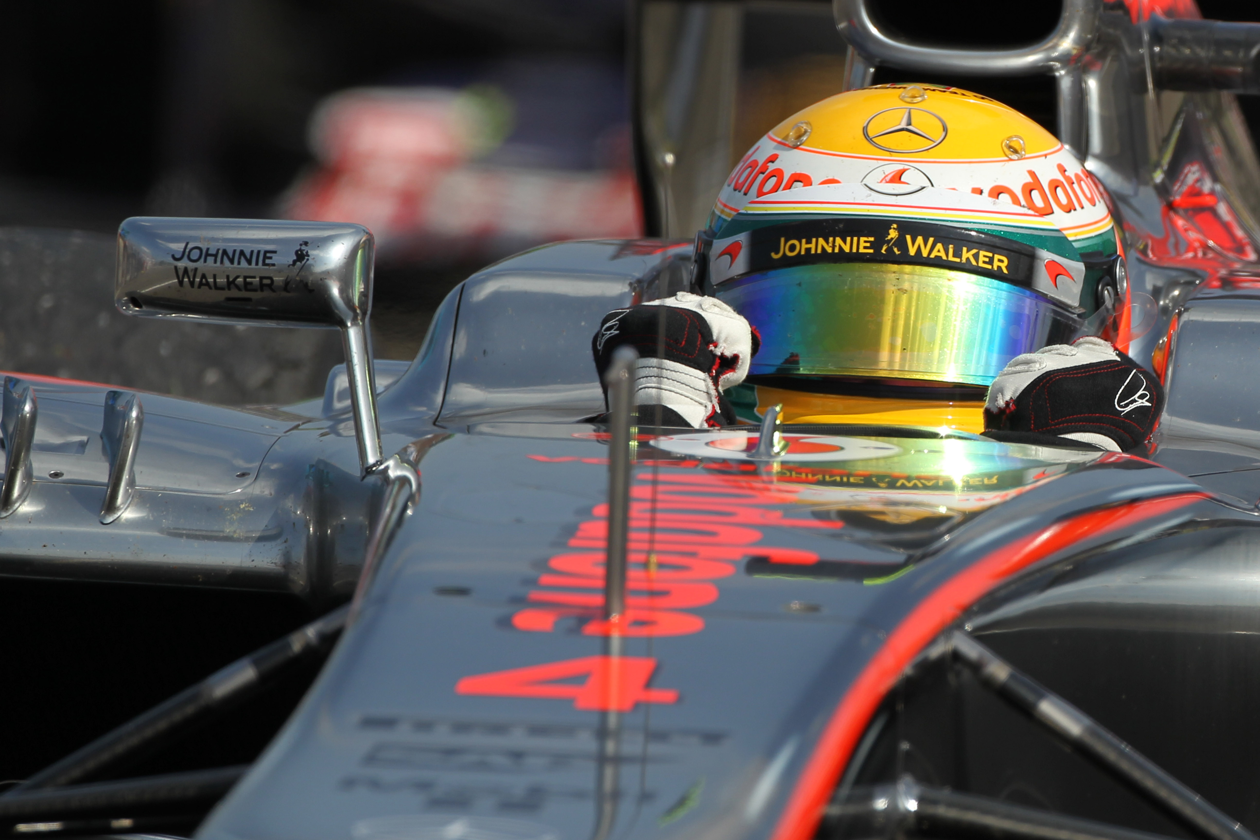 Race: Hamilton blijft het Lotus-duo voor