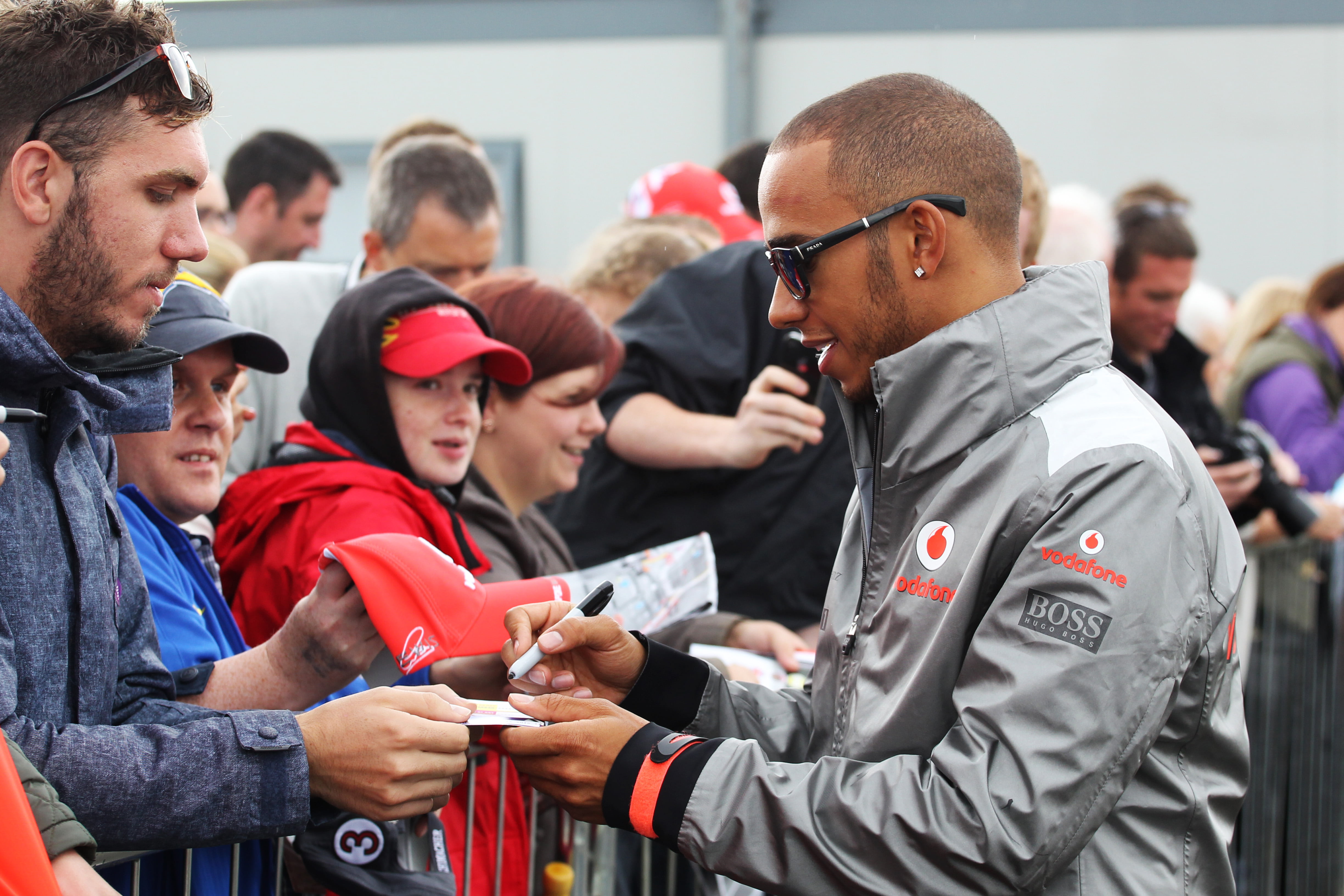 Whitmarsh: ‘Bijtekenen Hamilton niet afhankelijk van prestaties’