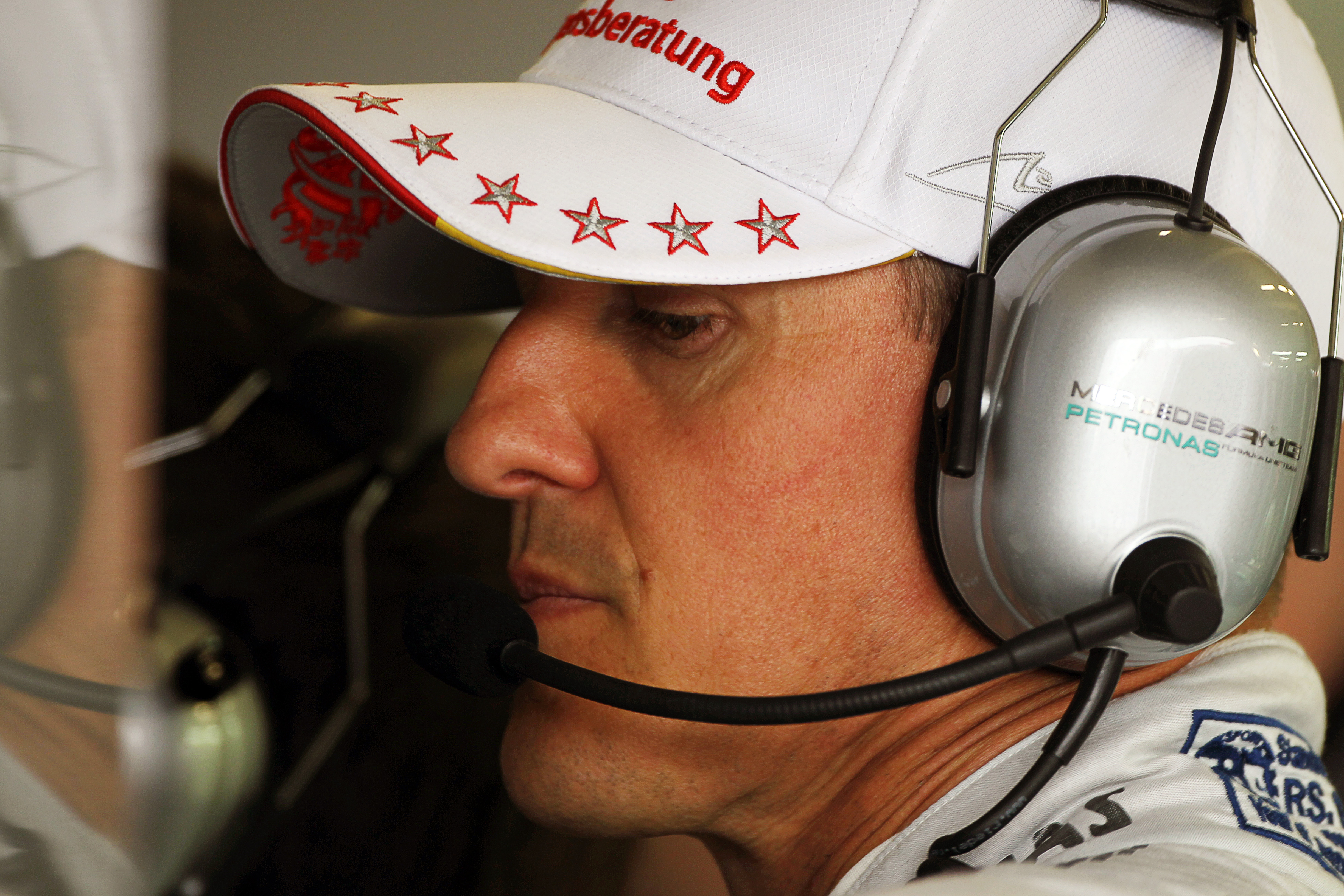 Schumacher: ‘Regen is gunstig voor Mercedes’