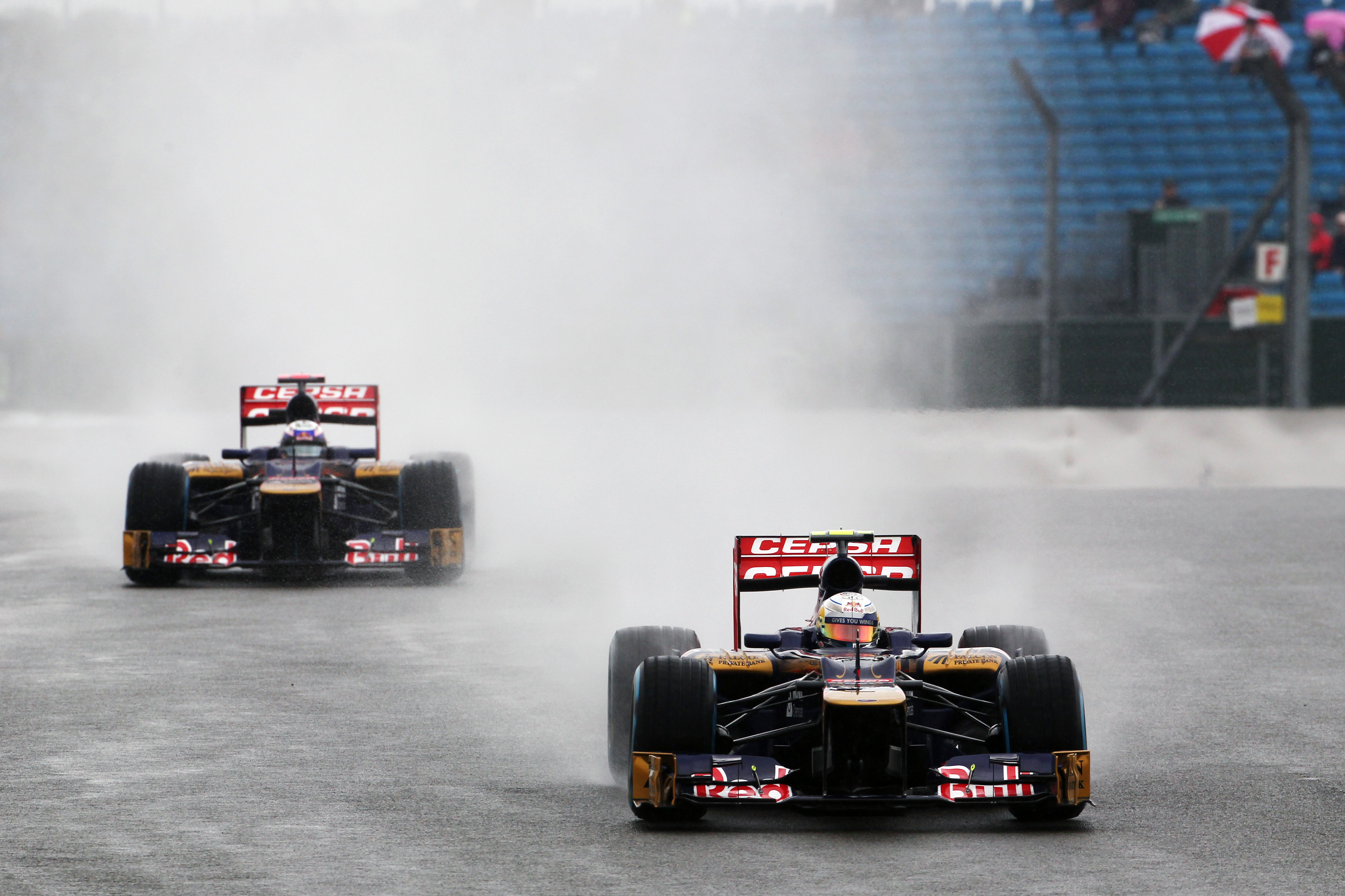Toro Rosso-rijders tanken vertrouwen in de regen