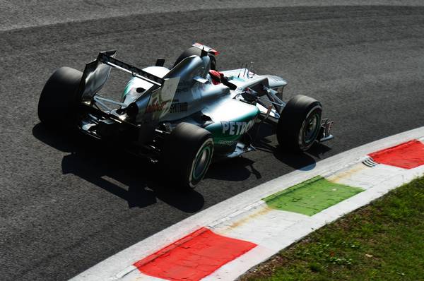 Mercedes probeert grote update tijdens test