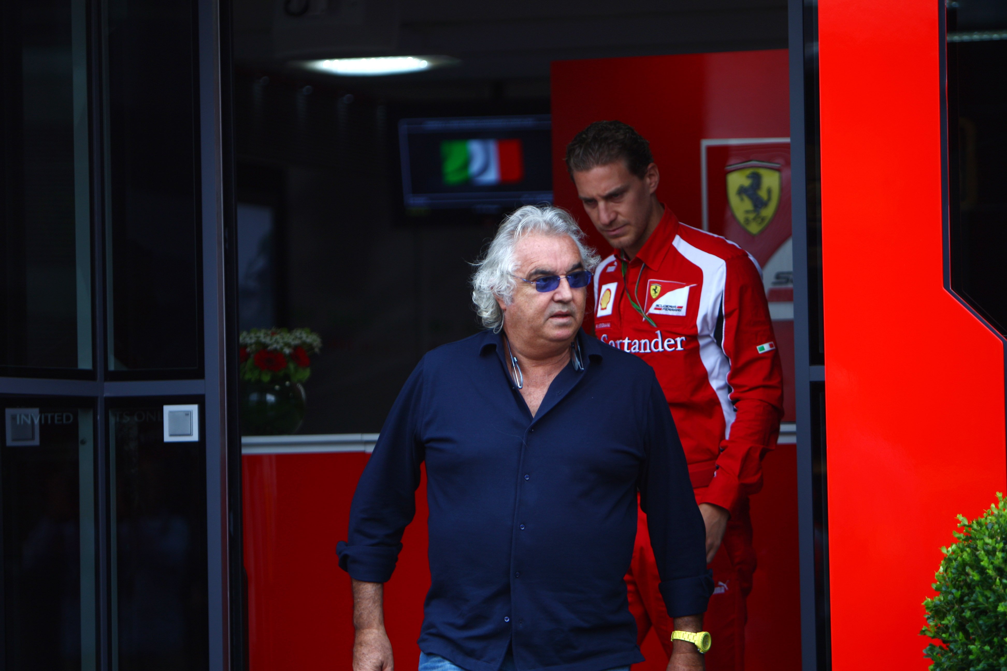 Briatore gelooft niet meer in titelkansen Alonso