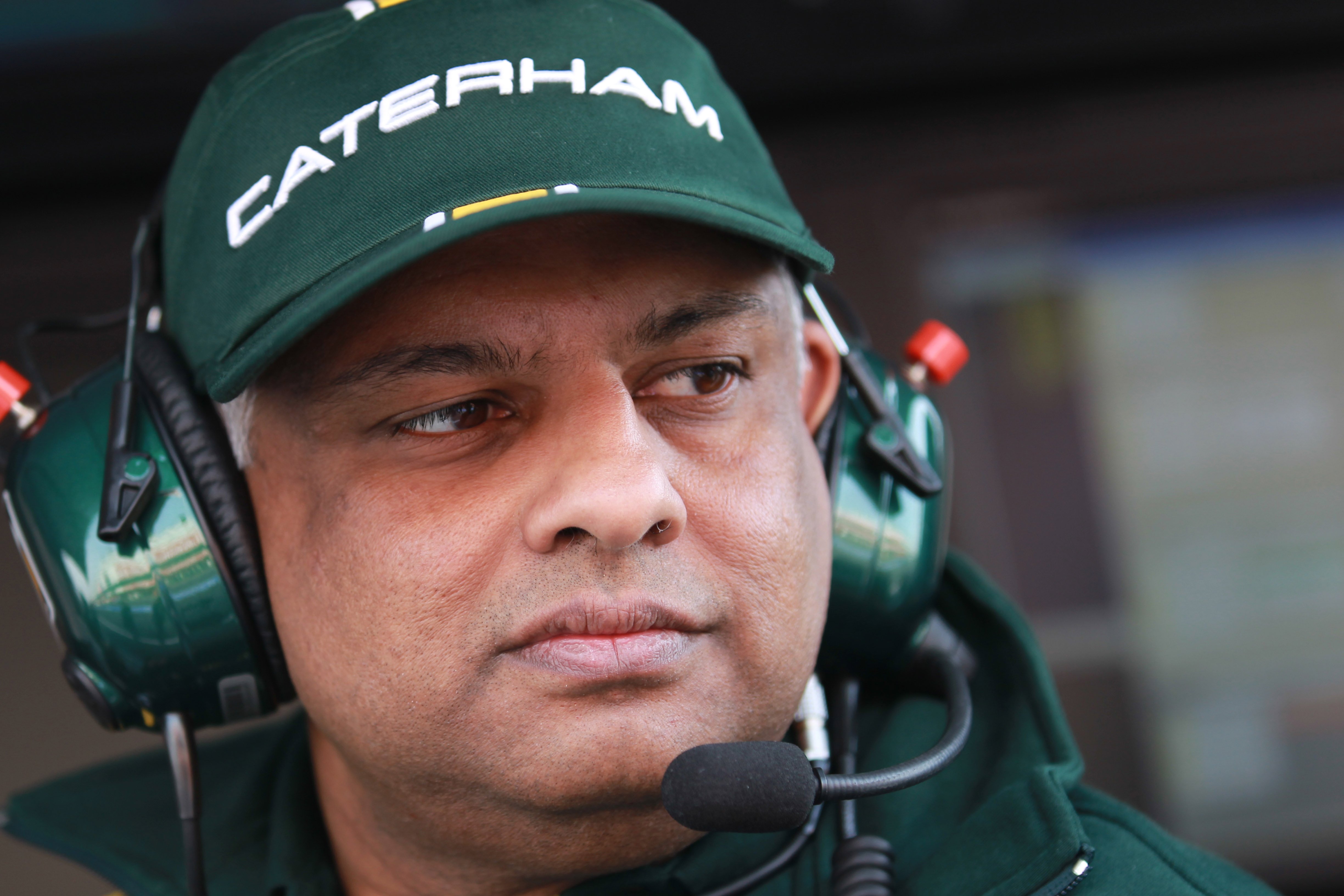 Fernandes houdt hoop op langer verblijf Kovalainen