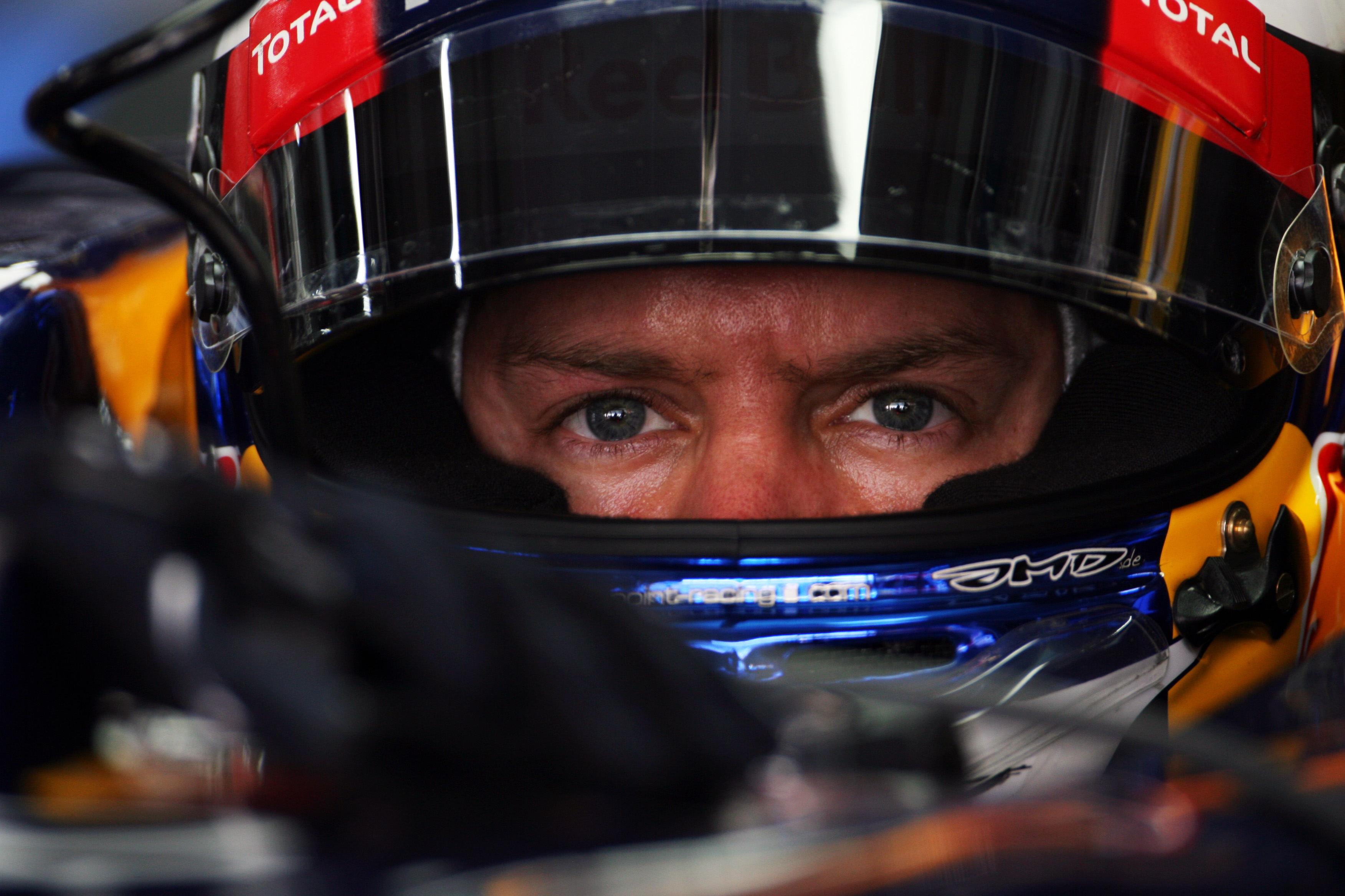 VT3: Vettel voert het veld aan