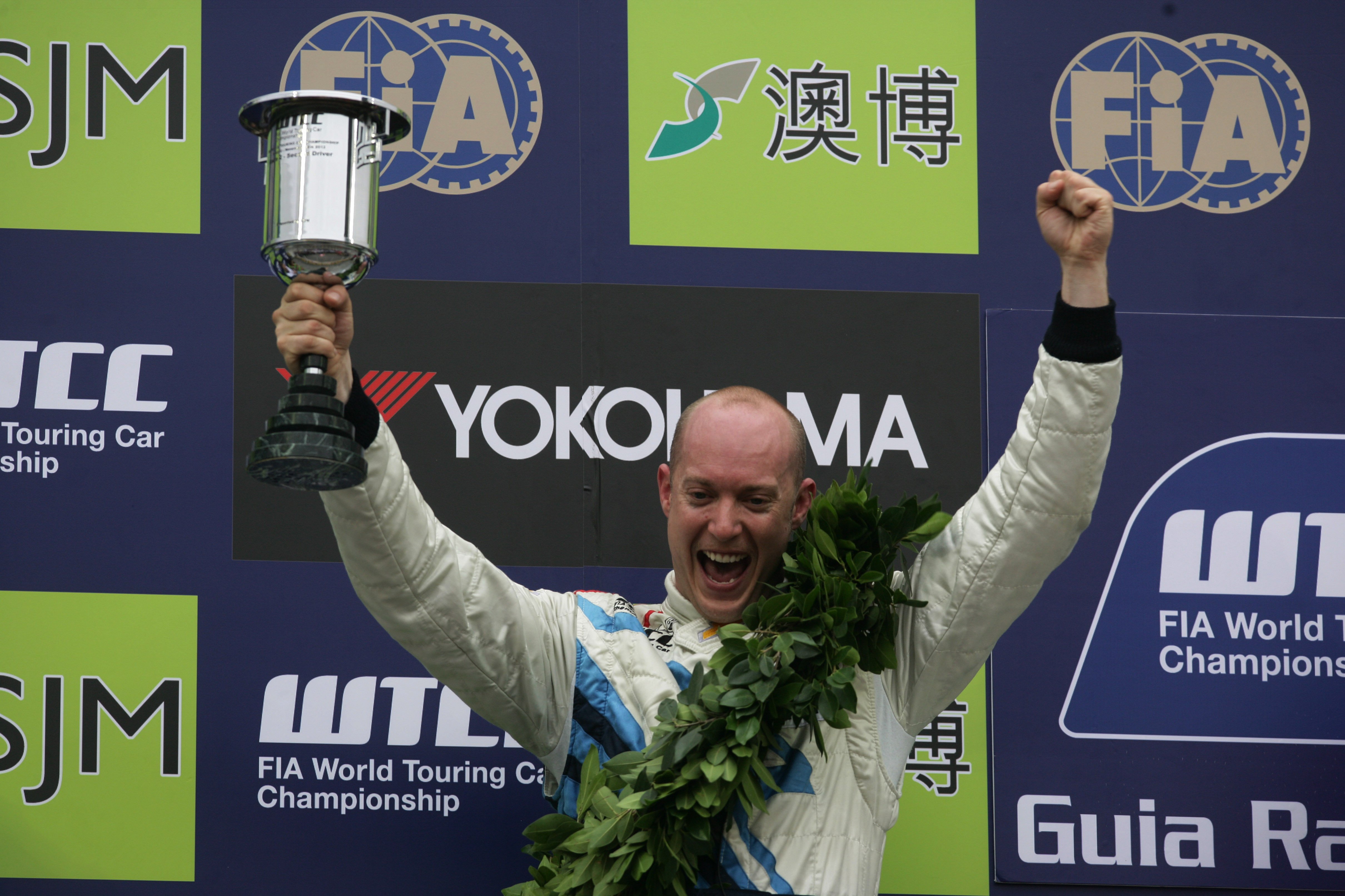 Video: Huff pakt WTCC-titel in Macau