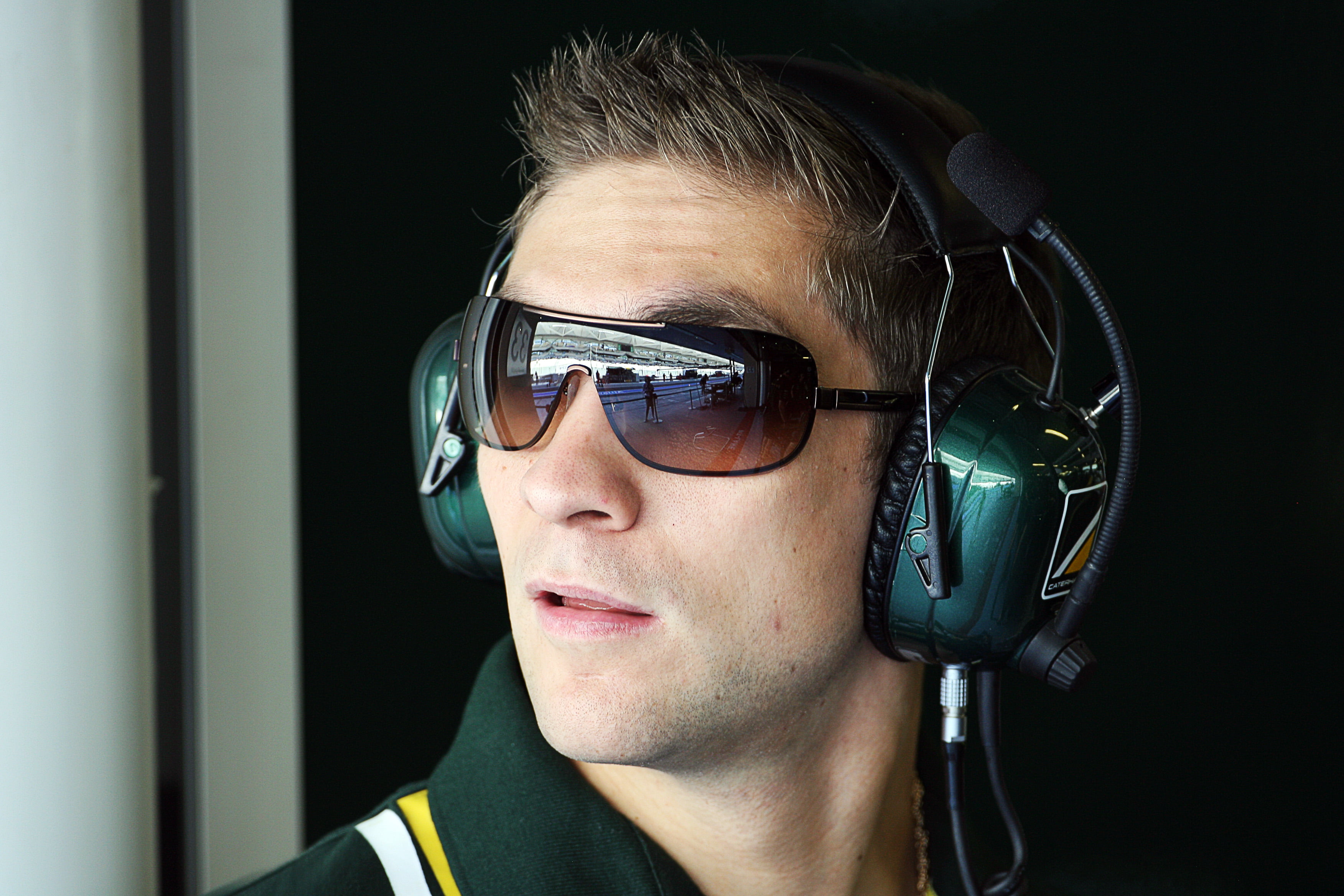 Petrov wacht op antwoord van Caterham