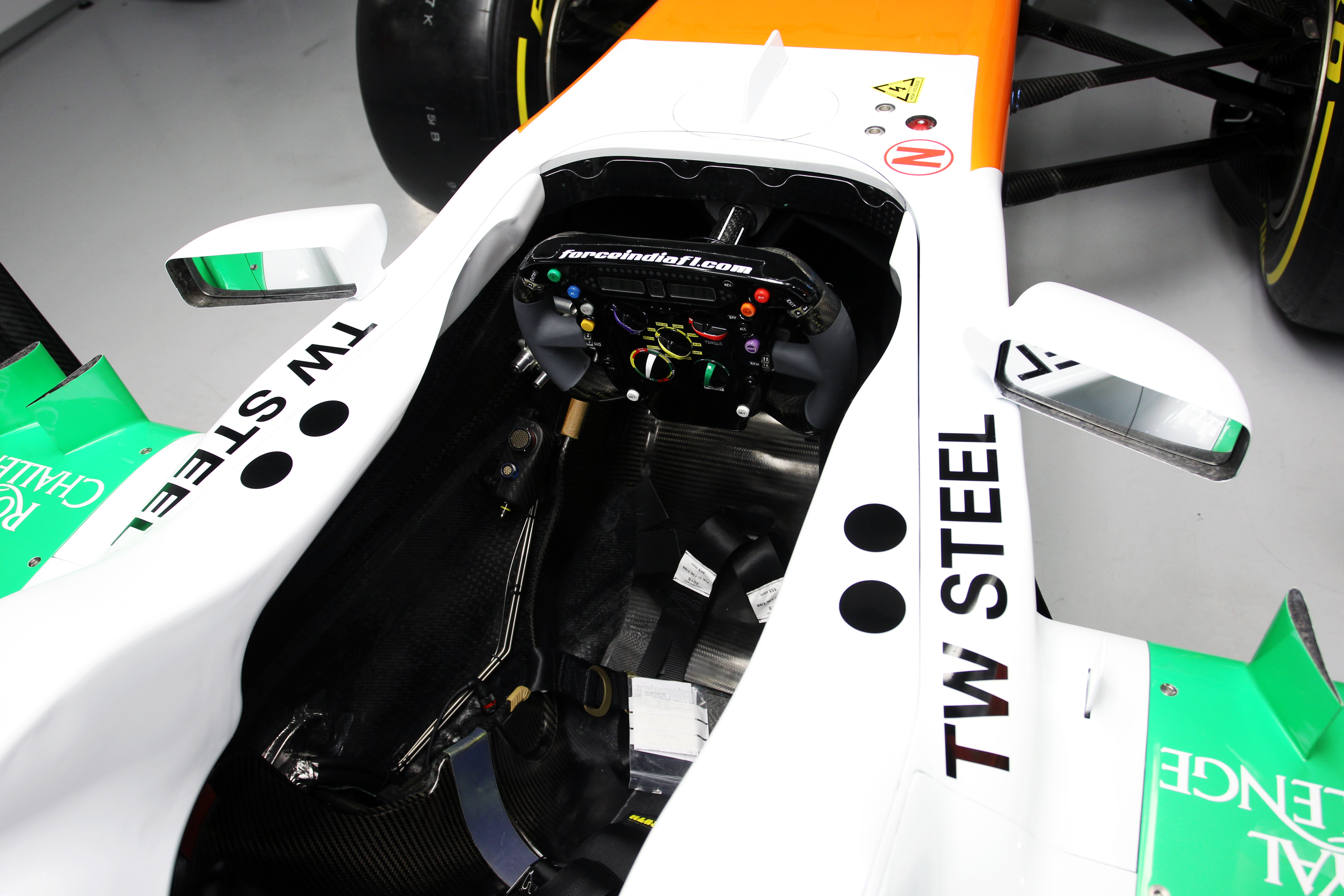 Force India stelt rijderskeuze verder uit