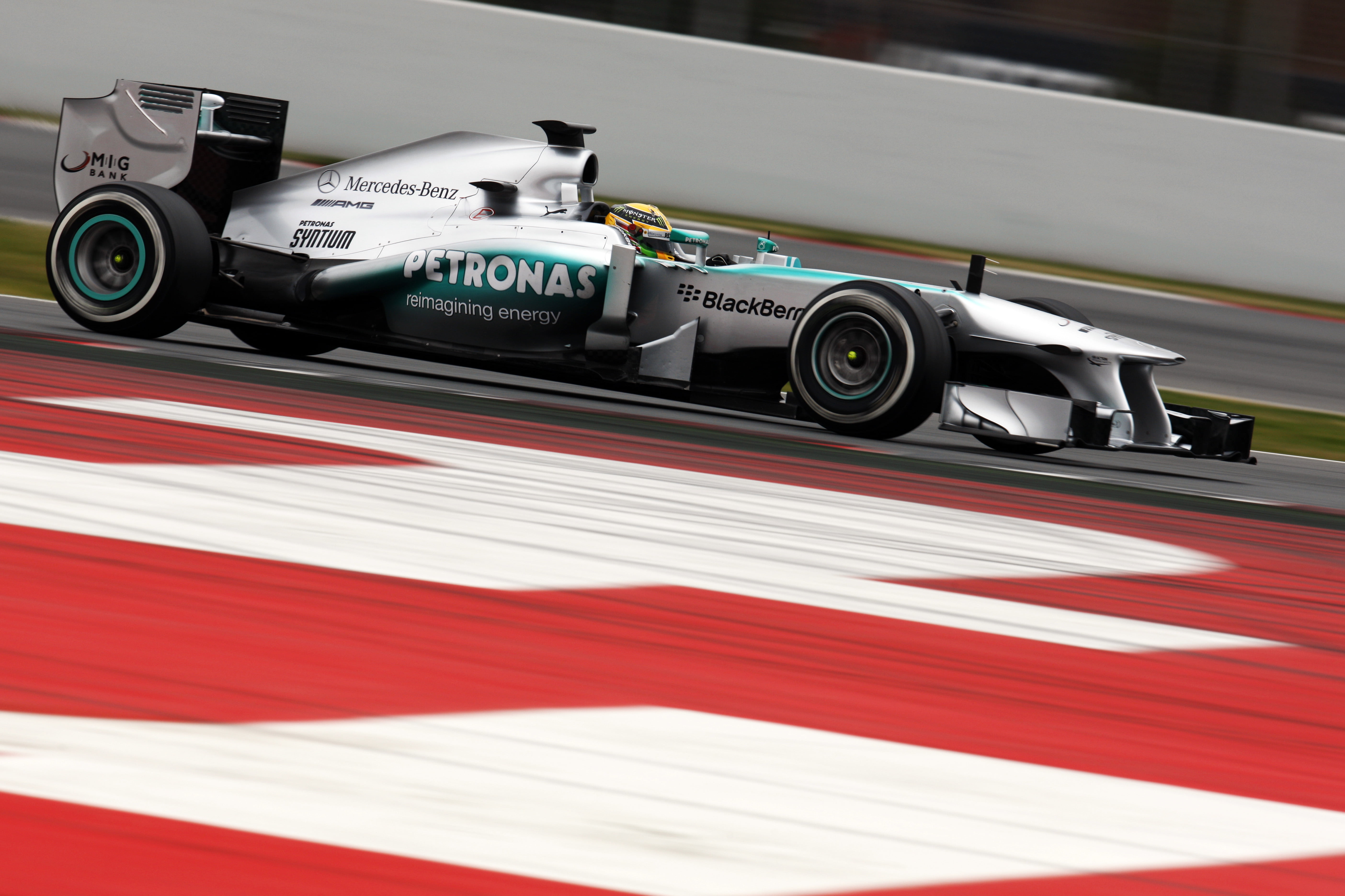 Testdag 4 Barcelona – Hamilton op 1 na regenachtige dag