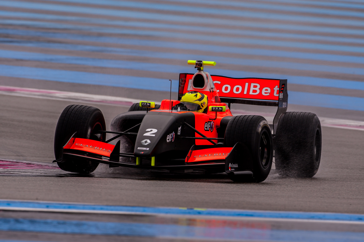 Melker maakt leerzame kilometers bij Formule Renault-test