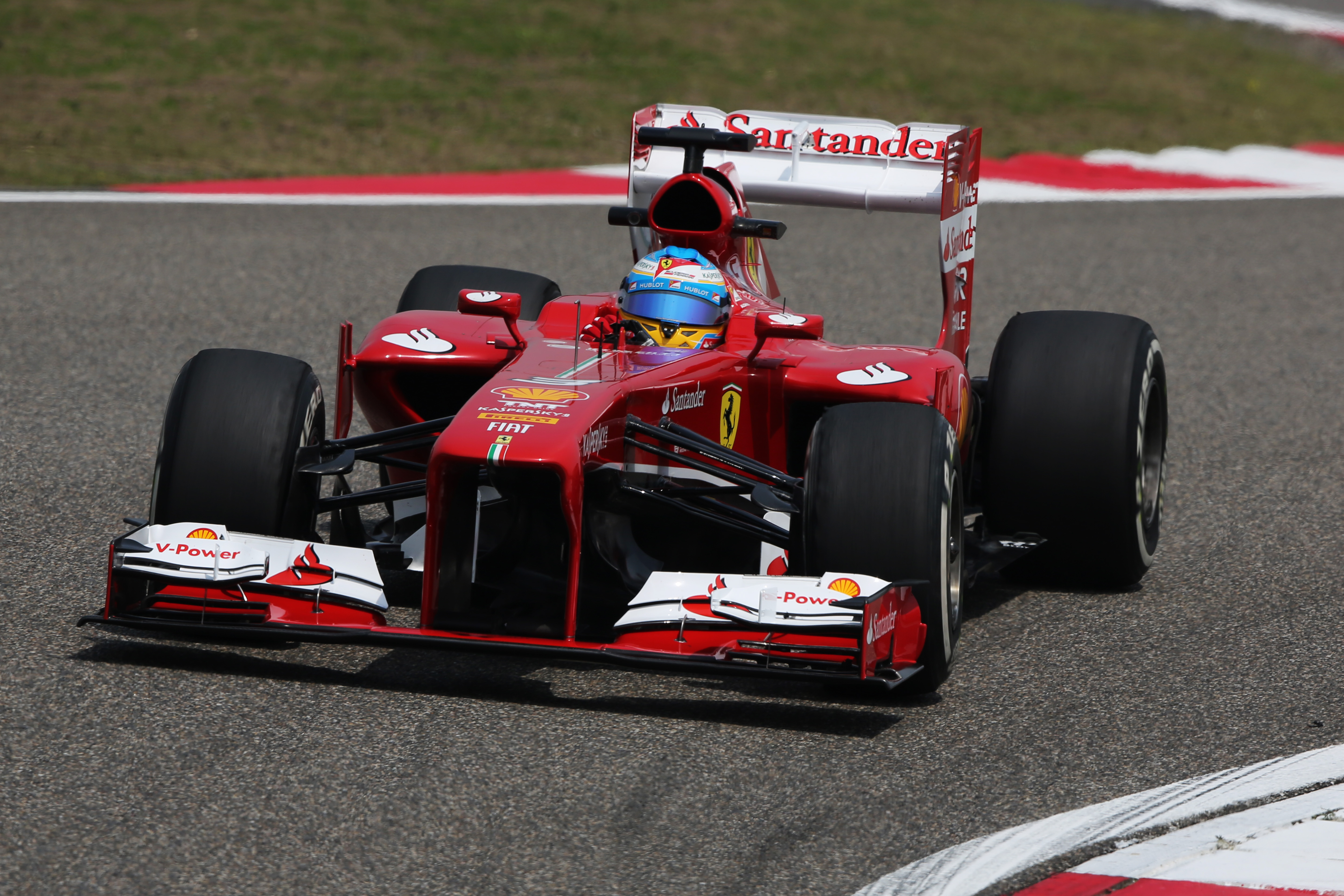 VT3: Alonso troeft Mercedes af
