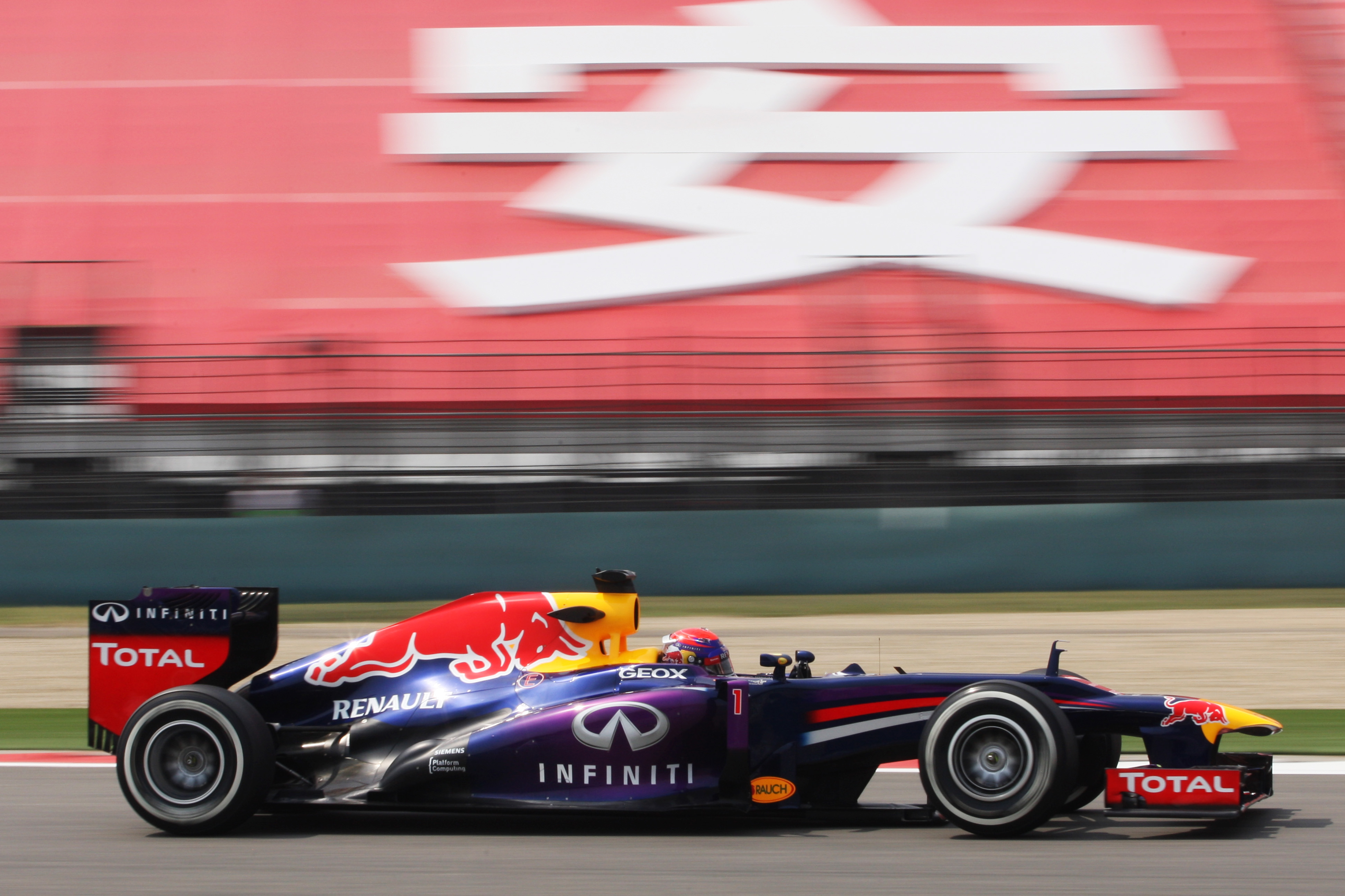 Vettel: ‘Achterstand is groter dan me lief is’
