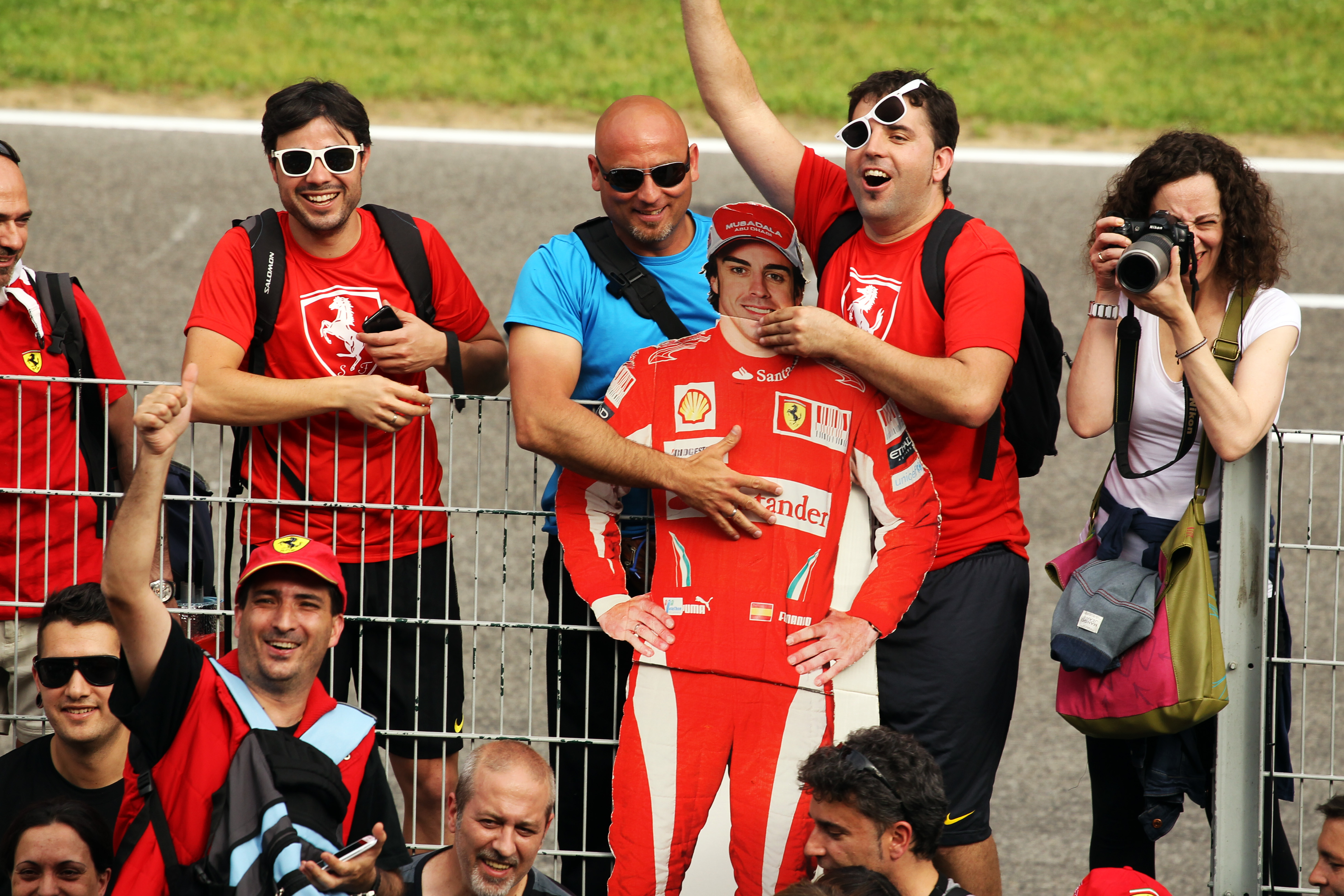 VT1: Alonso brengt publiek in verrukking