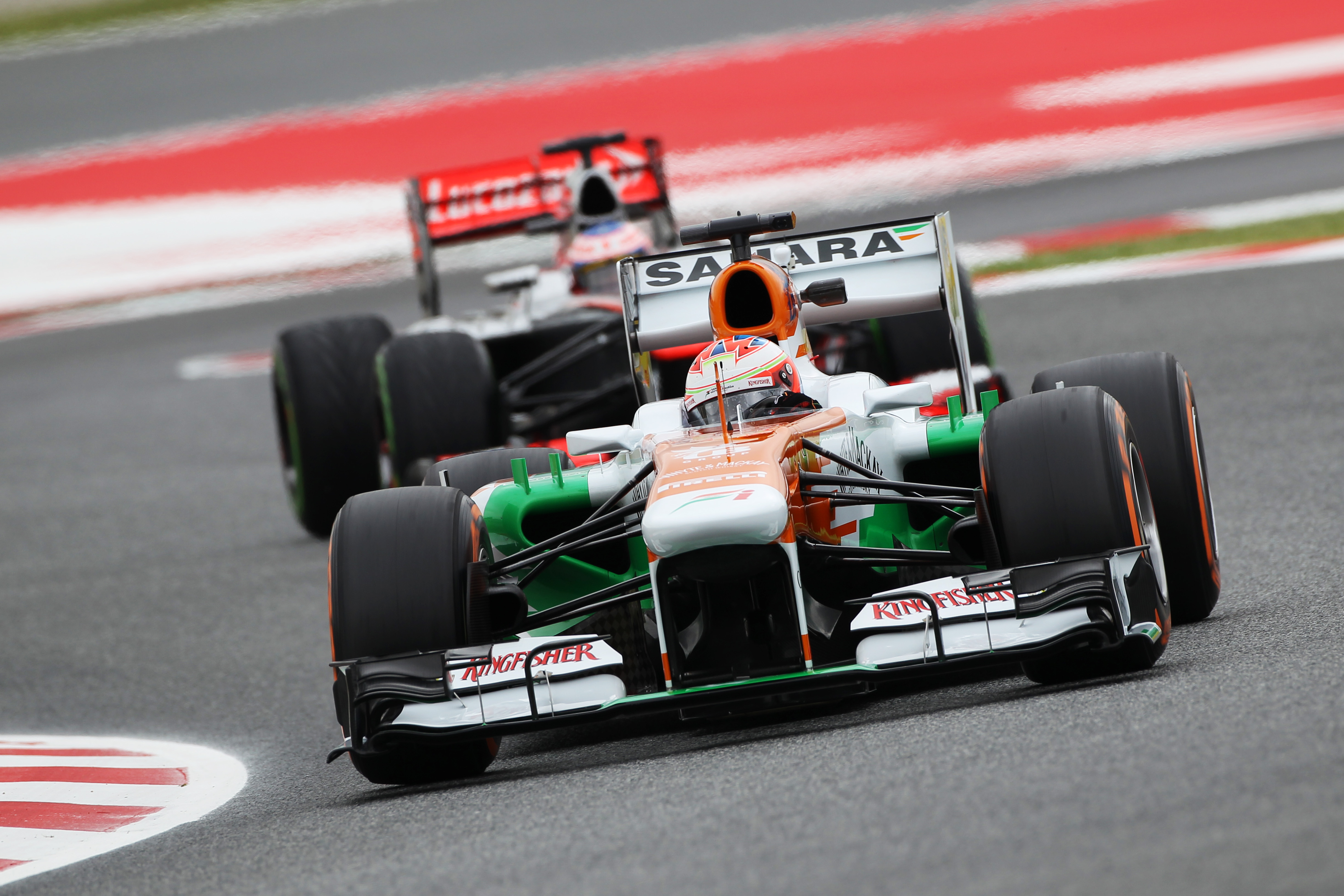 Force India wil McLaren achter zich houden