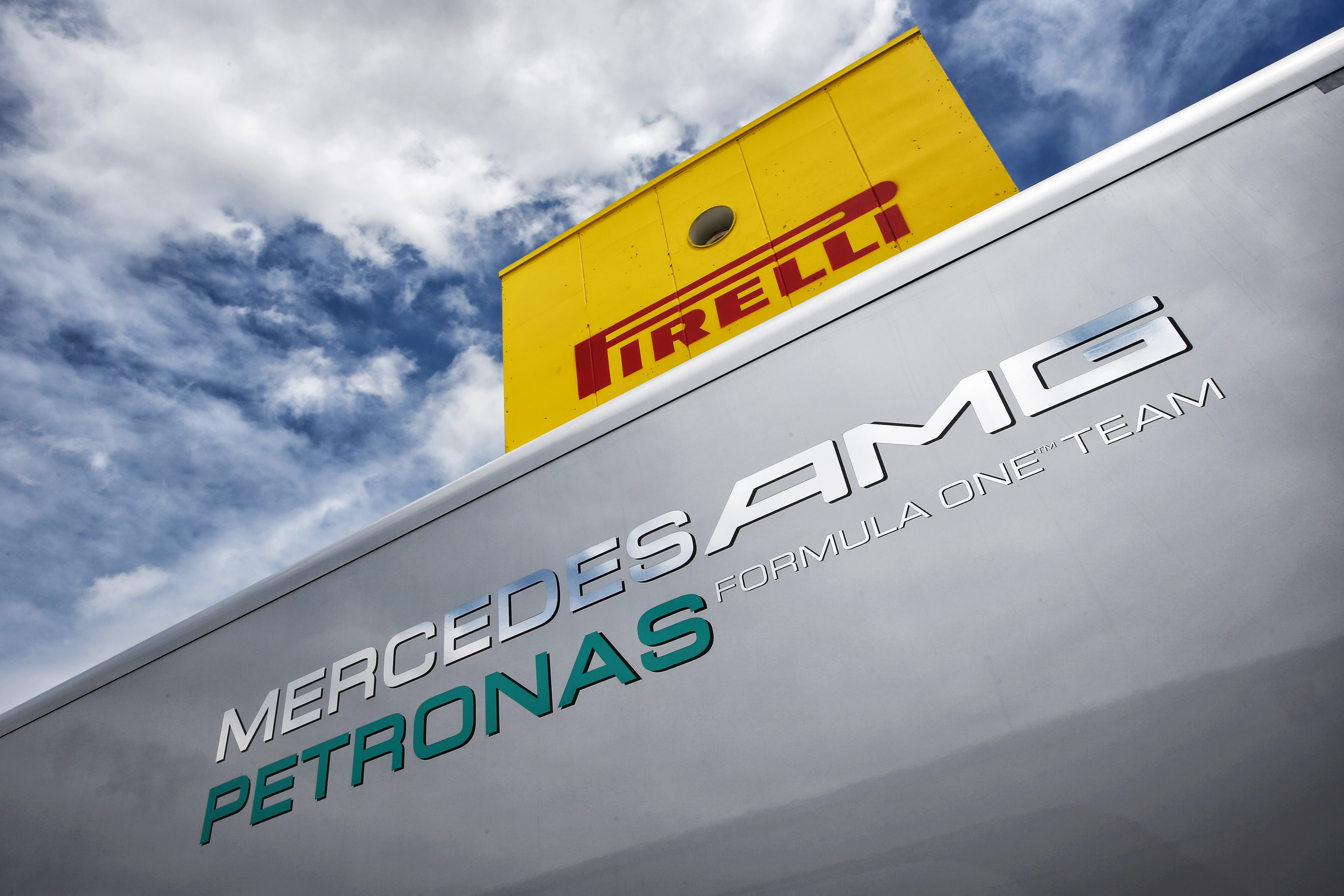 Bestuur Mercedes staat achter Formule 1-team