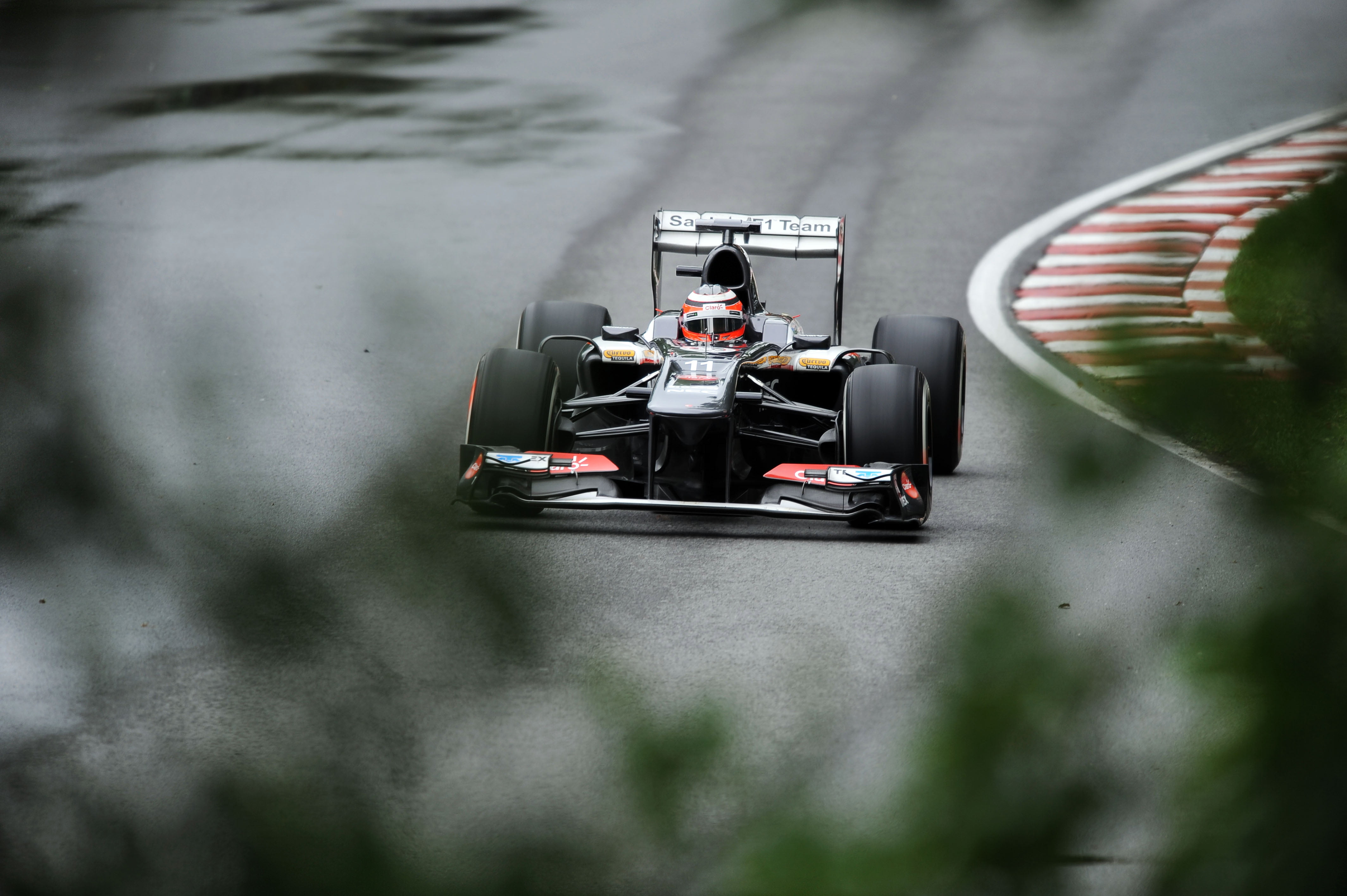 Hülkenberg: ‘Mijn auto was amper te besturen’