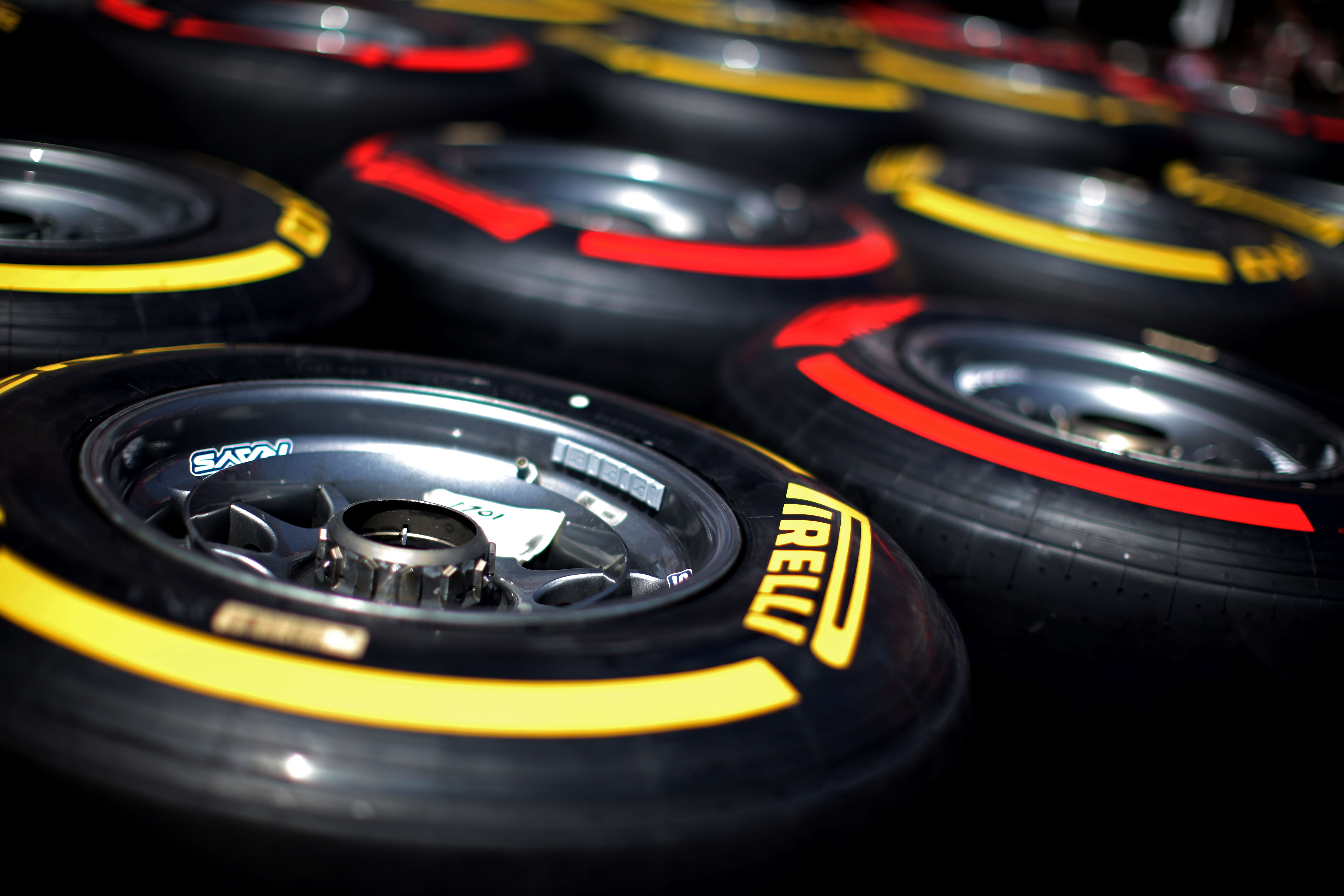 Pirelli laat banden voorlopig ongewijzigd