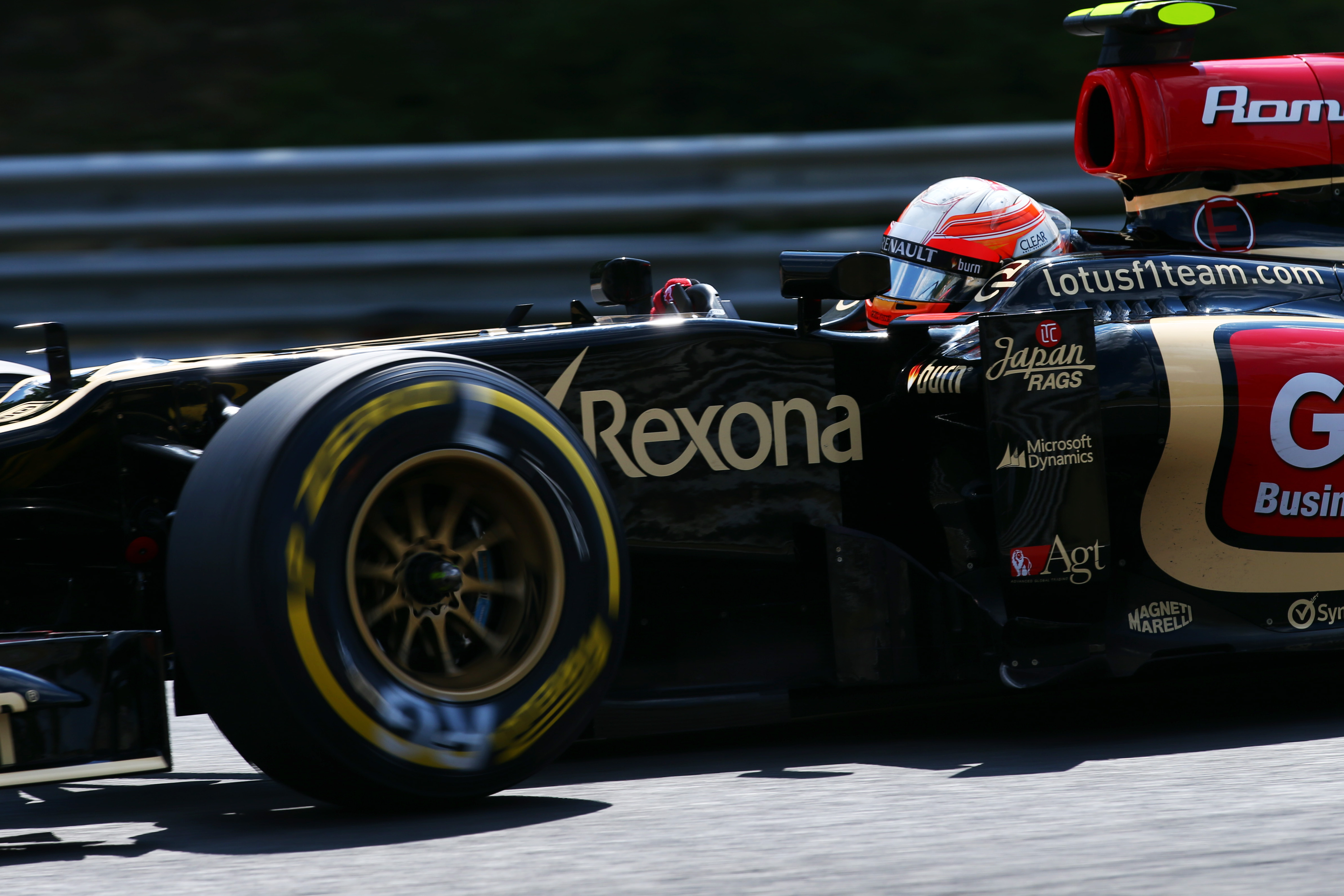 VT3: Grosjean zet Lotus vooraan