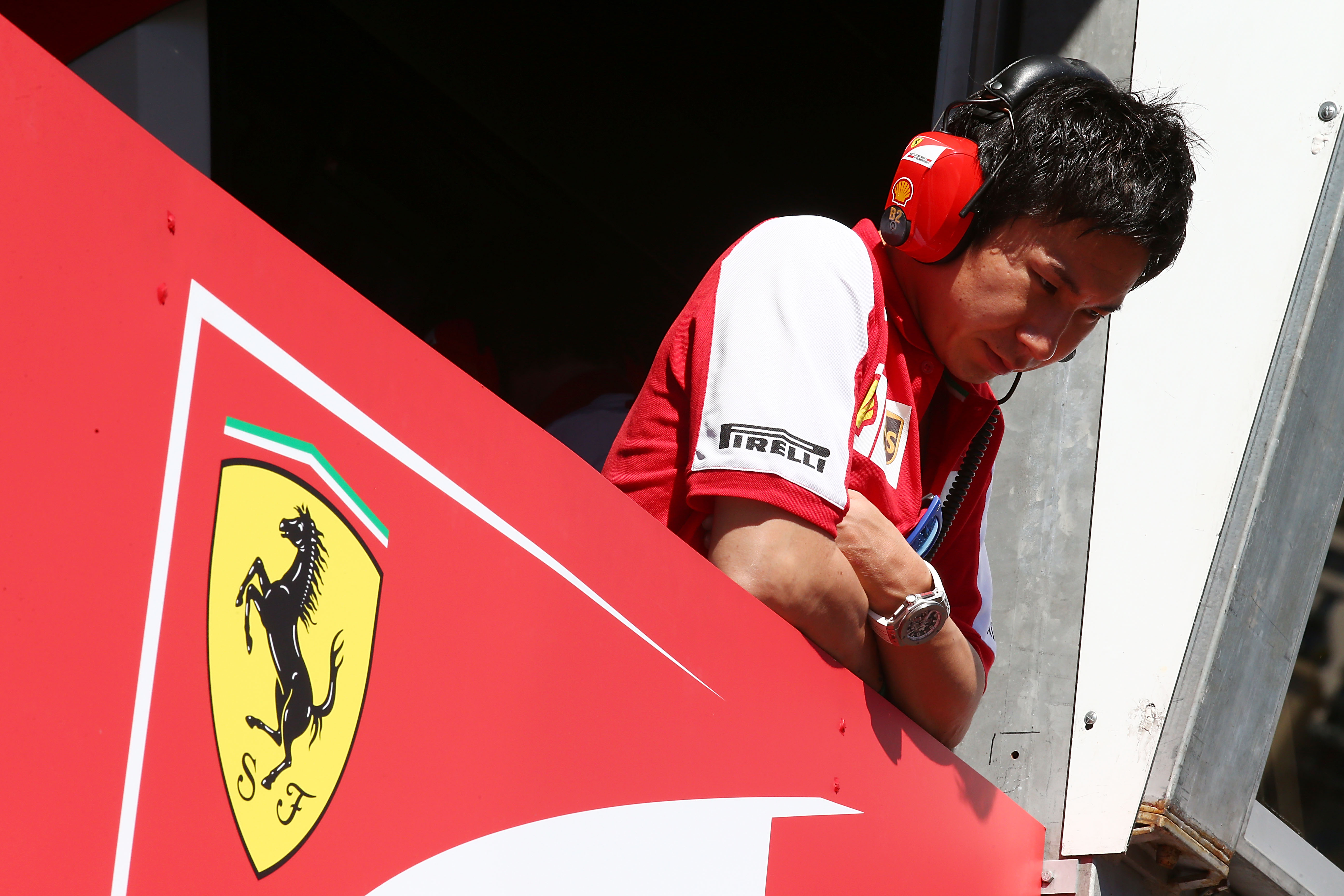 Video: Kobayashi crasht Ferrari tijdens demo