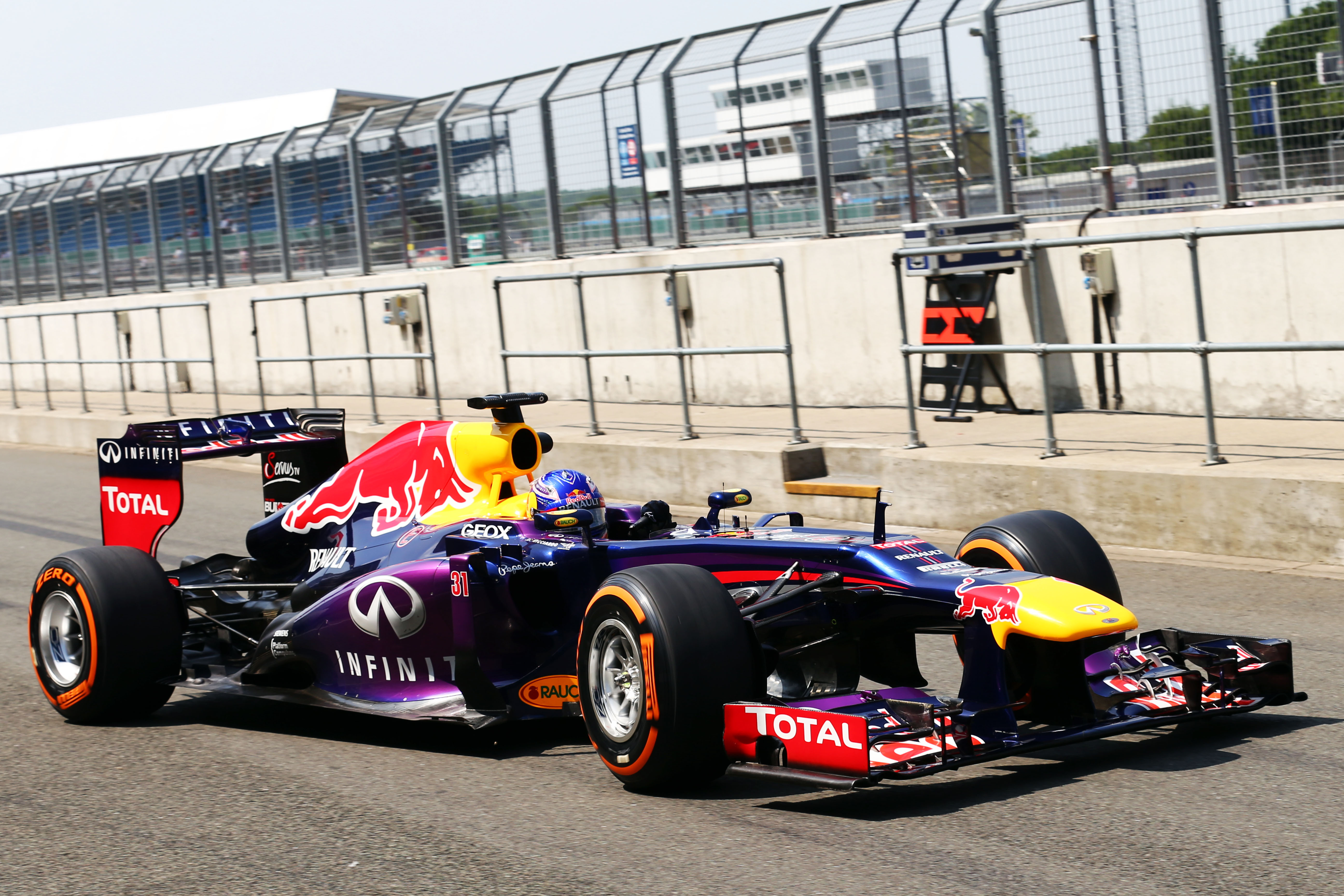 Red Bull gaat banden testen voor Pirelli