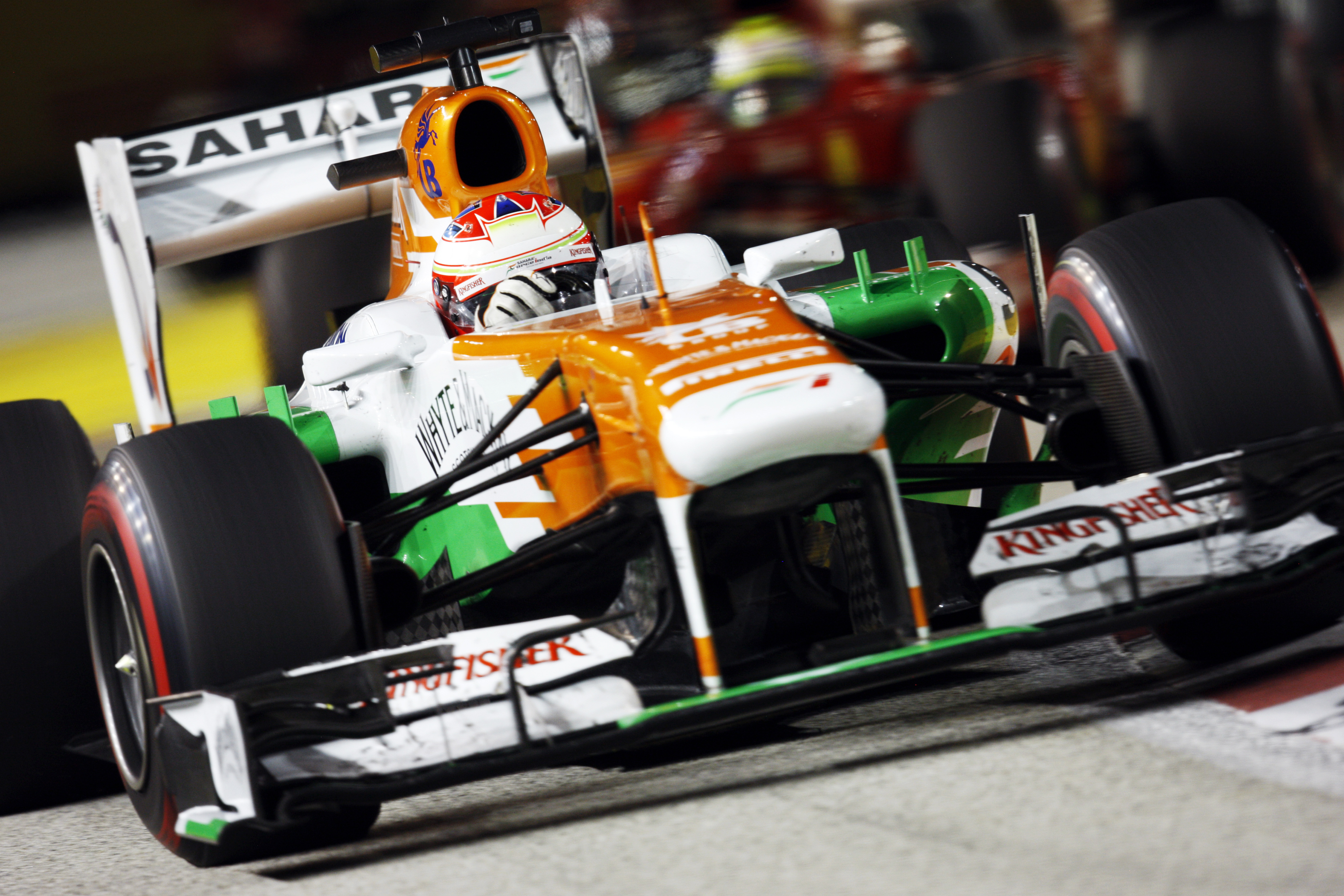 Mallya: ‘Force India moet op McLaren blijven jagen’