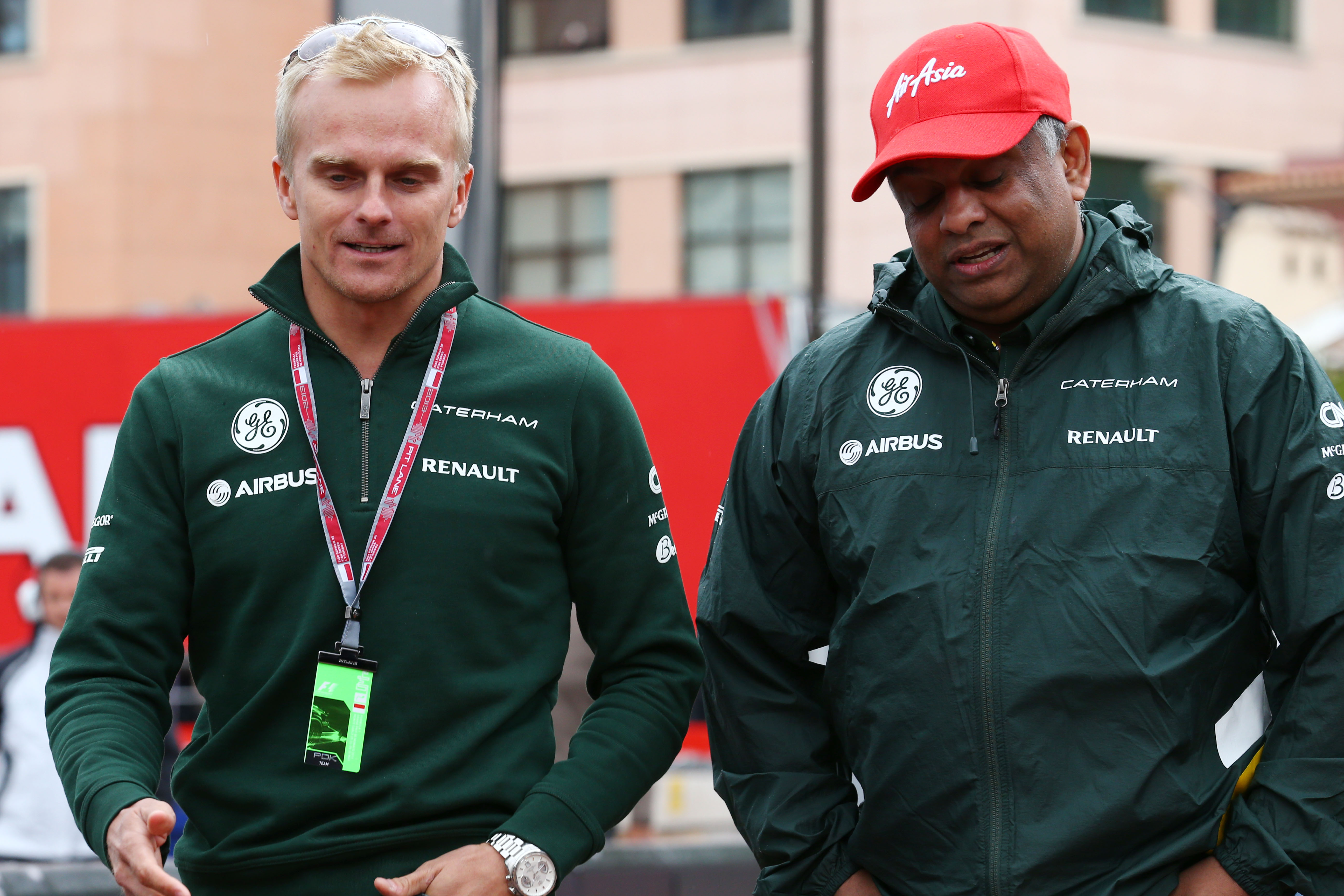 Kovalainen neemt auto Pic over in VT1